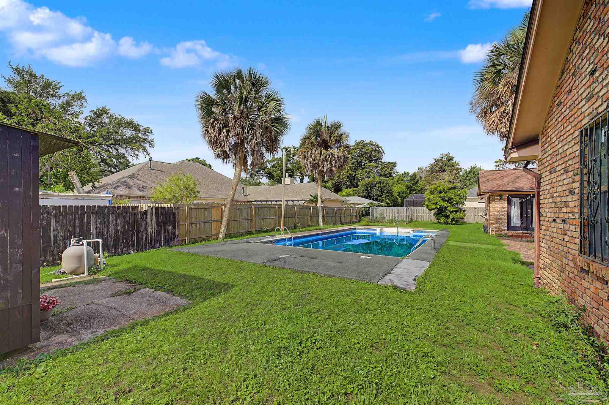 2017 E Cross Street Pensacola FL 32503