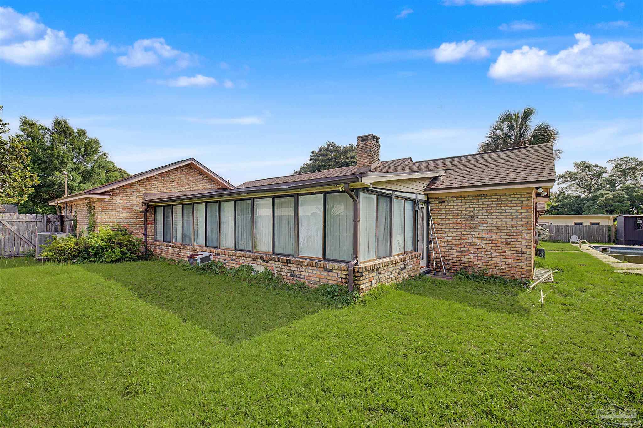 2017 E Cross Street Pensacola FL 32503