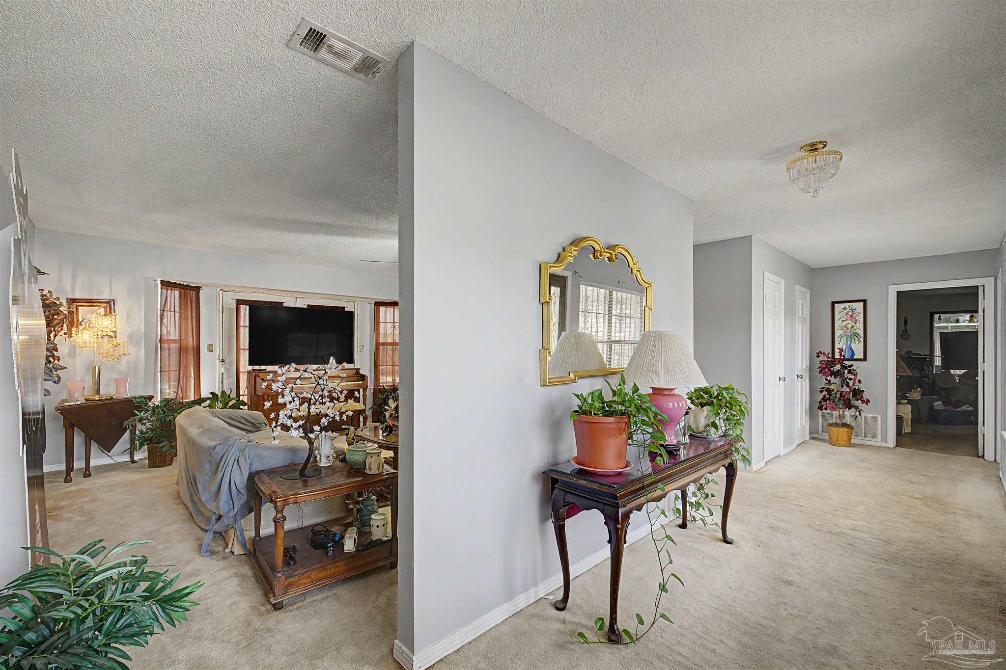 2017 E Cross Street Pensacola FL 32503
