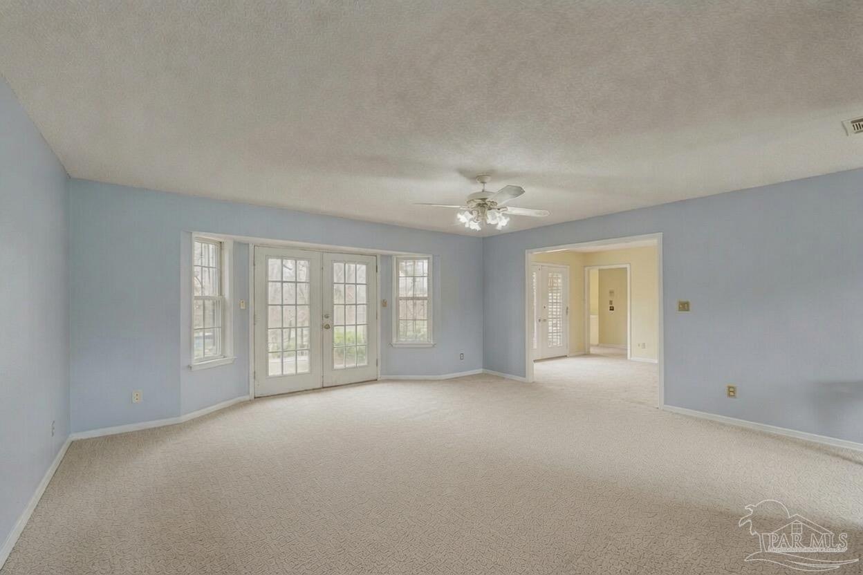 2017 E Cross Street Pensacola FL 32503
