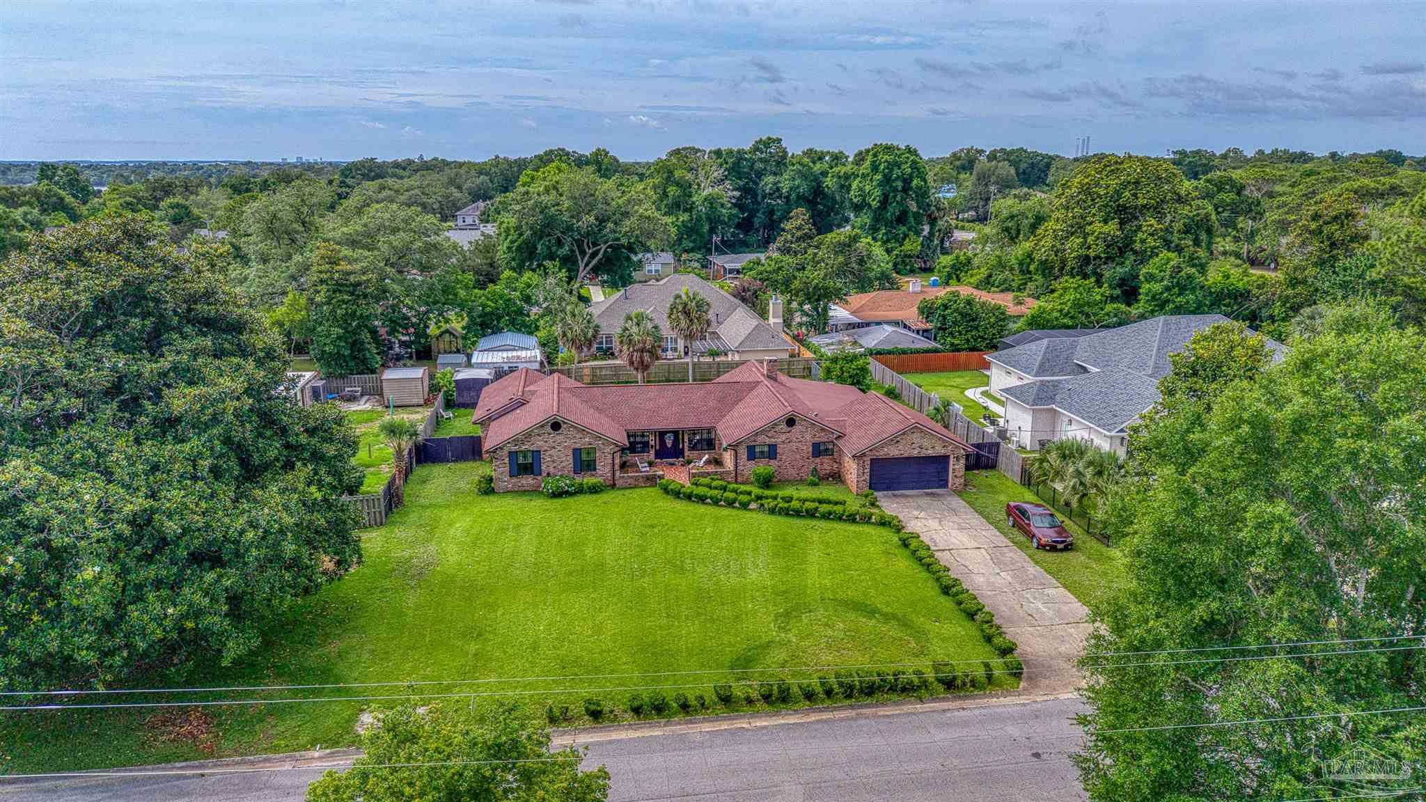 2017 E Cross Street Pensacola FL 32503