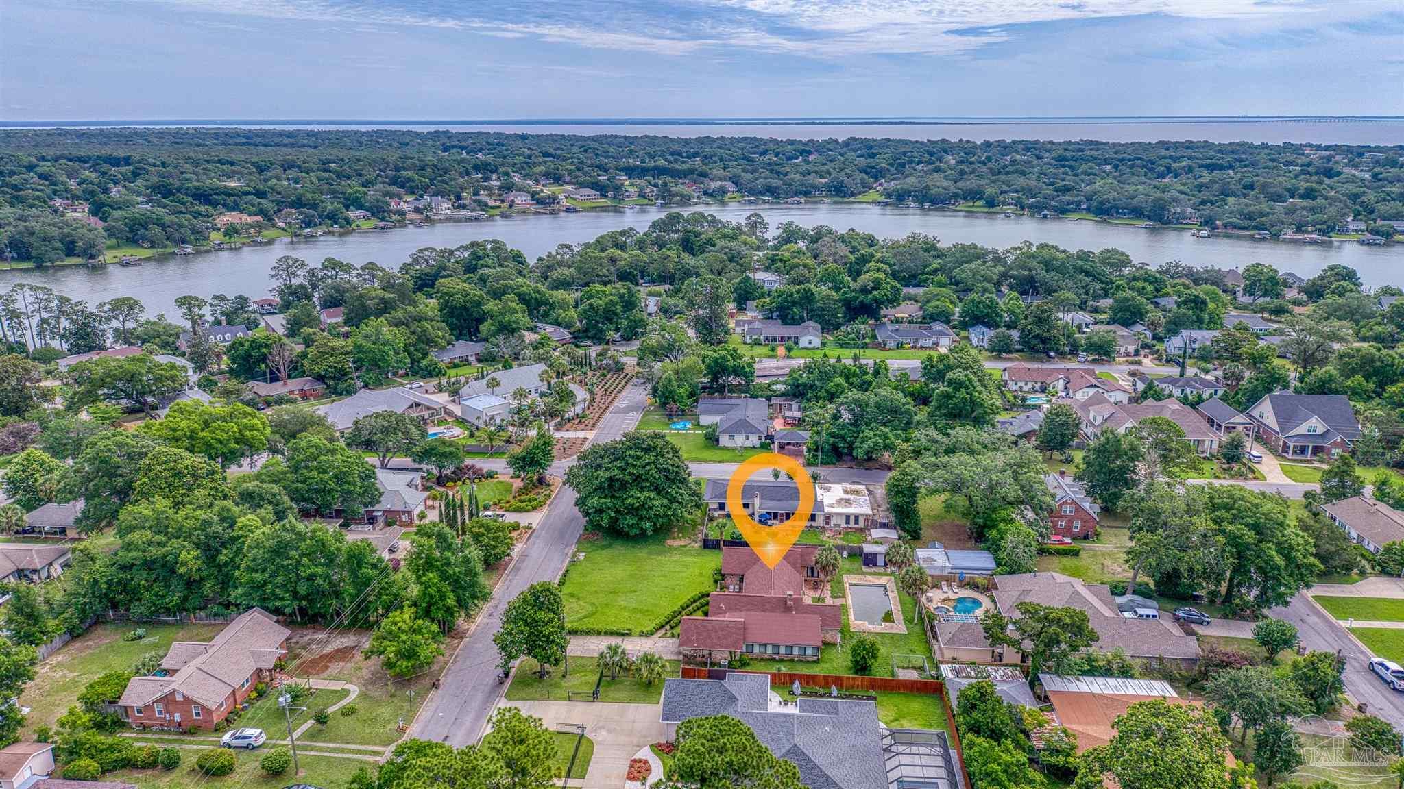 2017 E Cross Street Pensacola FL 32503
