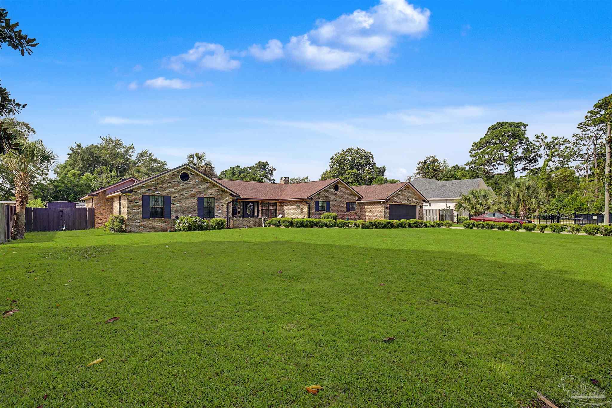2017 E Cross Street Pensacola FL 32503