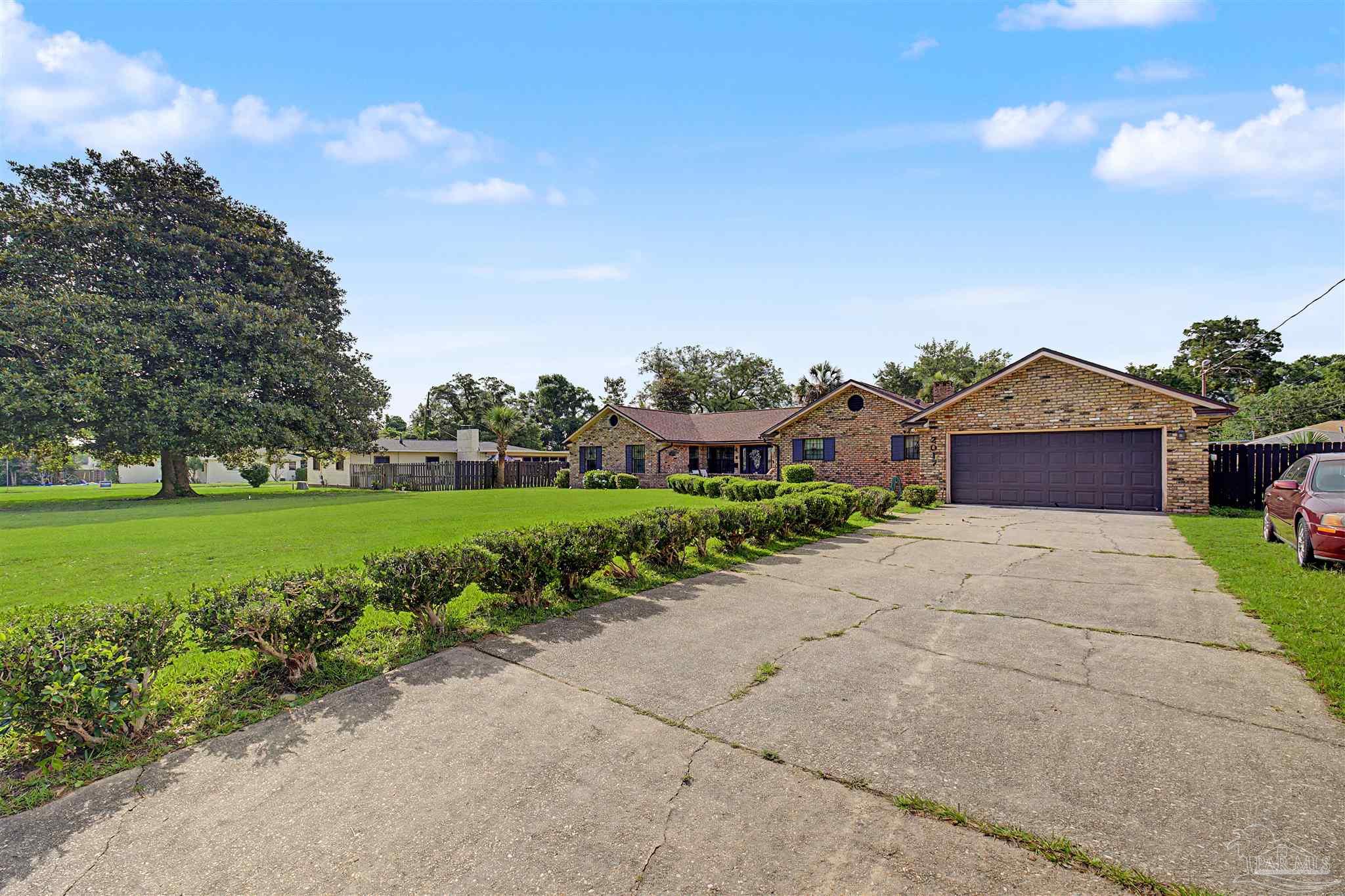 2017 E Cross Street Pensacola FL 32503