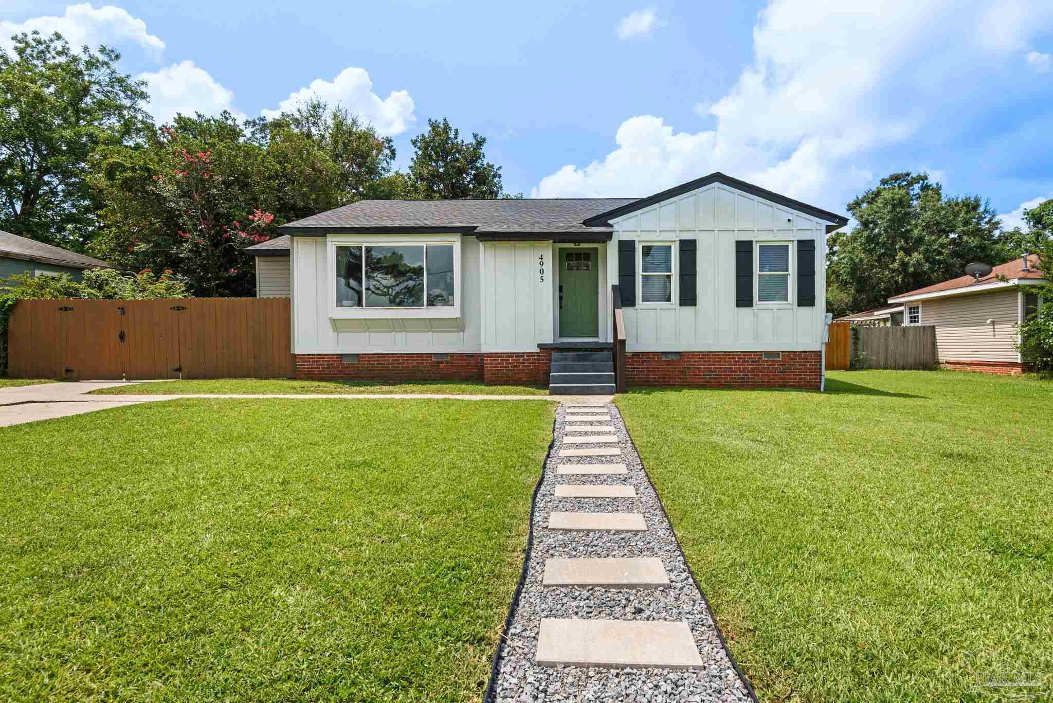 Pensacola FL, 4905 Kinnear Avenue