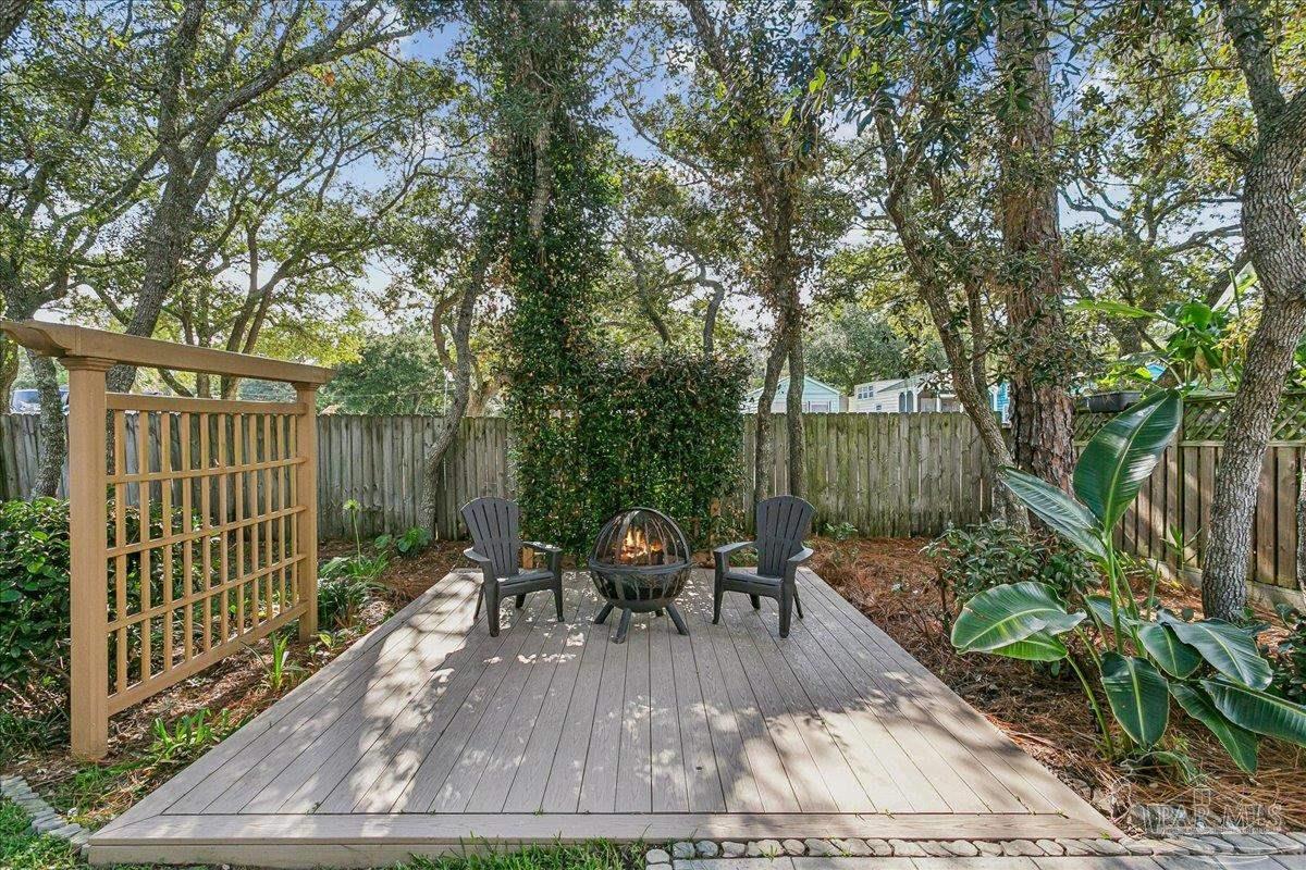 1917 Noleka Court Navarre FL 32566