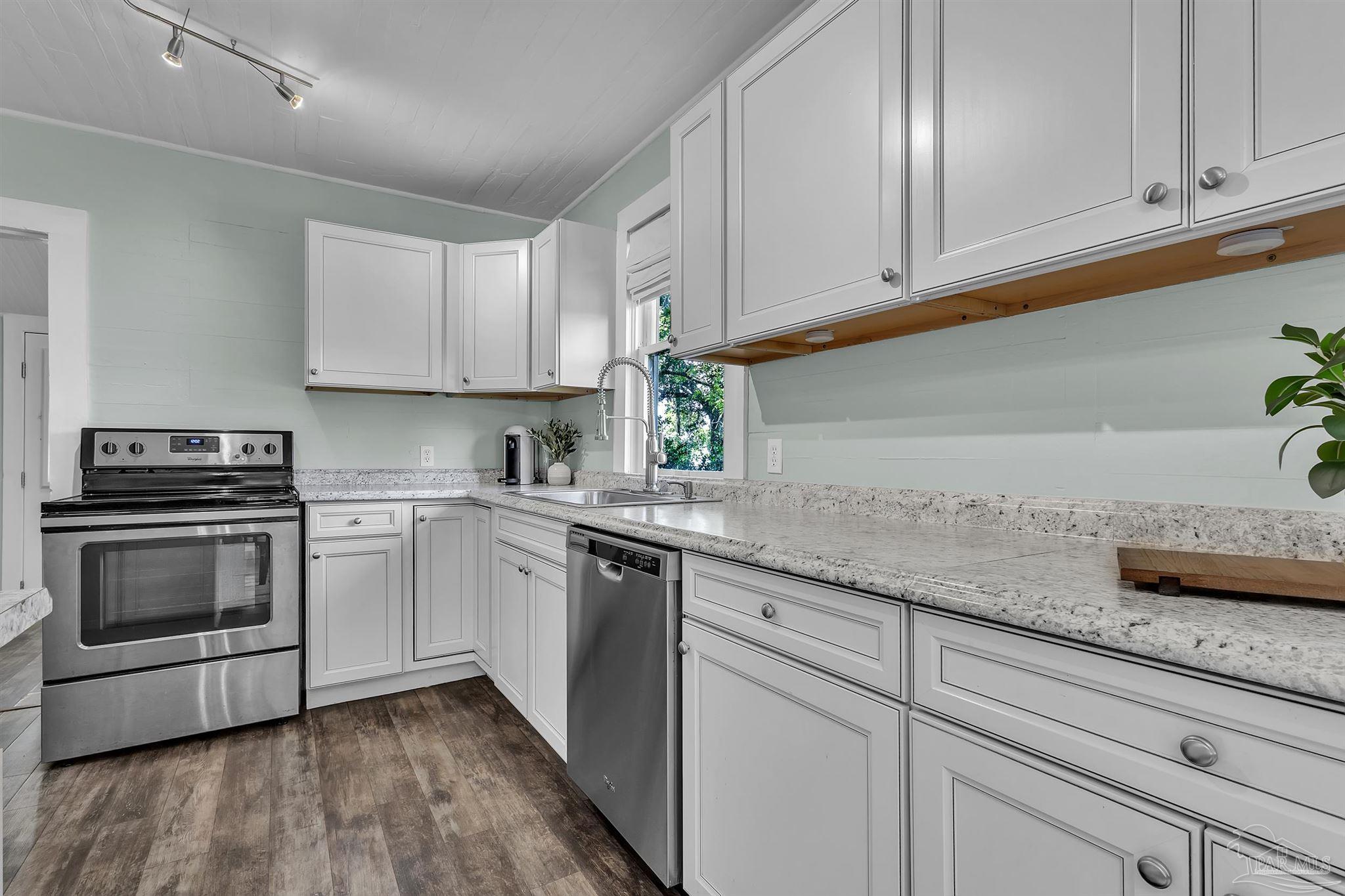 2025 W Wright Street Pensacola FL 32502