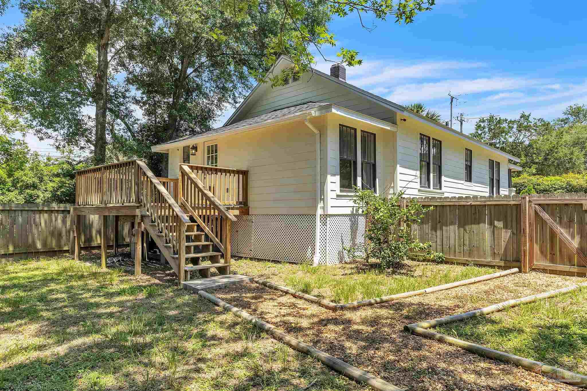 2025 W Wright Street Pensacola FL 32502