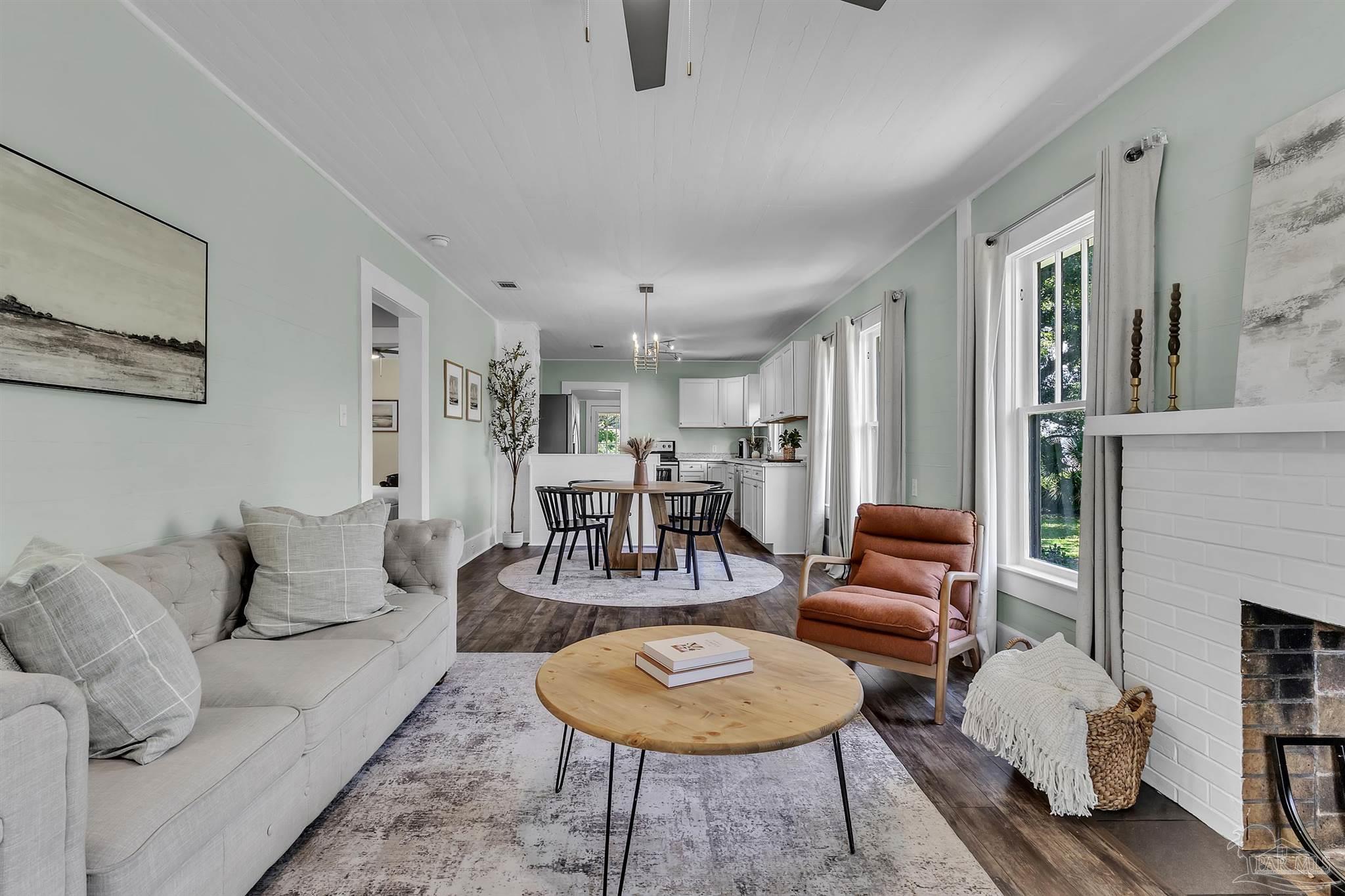2025 W Wright Street Pensacola FL 32502