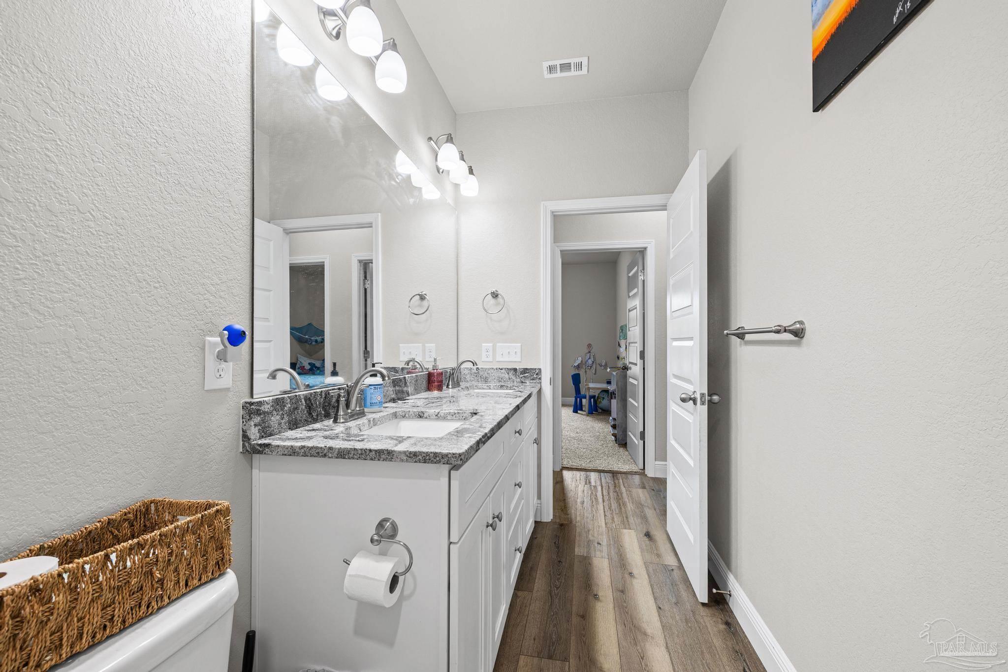 922 E Edney Avenue Crestview FL 32539