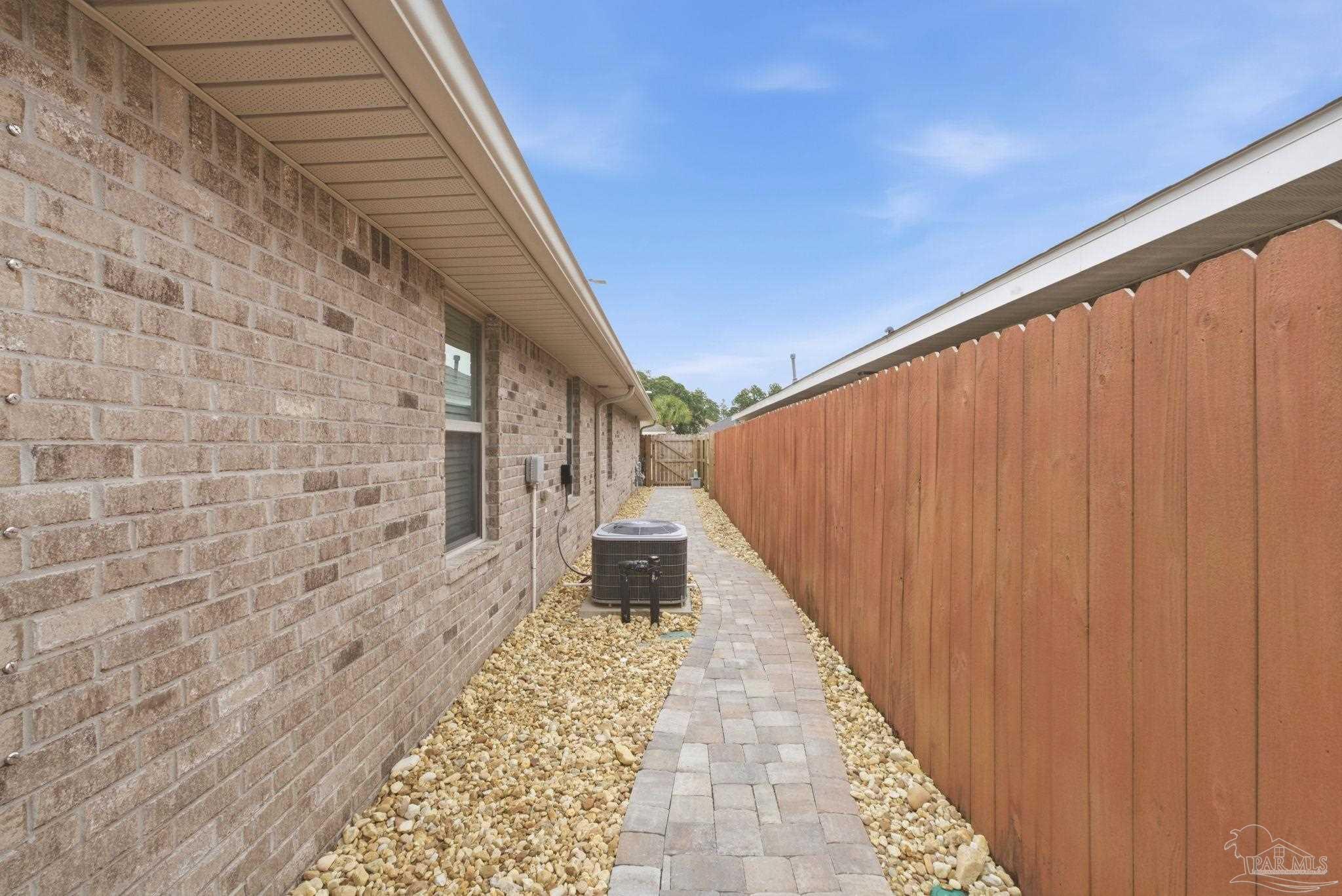 3857 Sandspur Lane Pensacola FL 32506