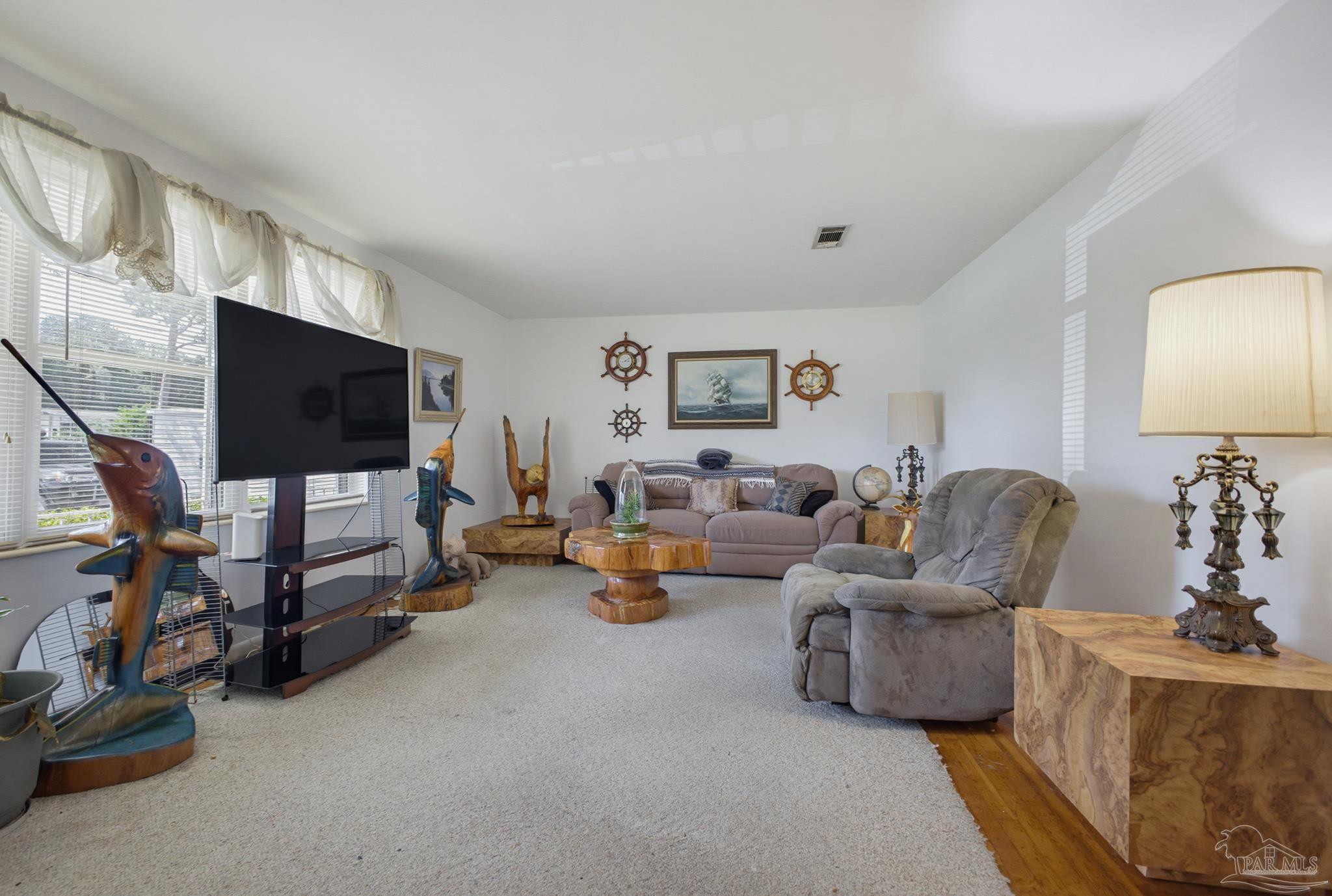 7412 Tippin Avenue Pensacola FL 32504
