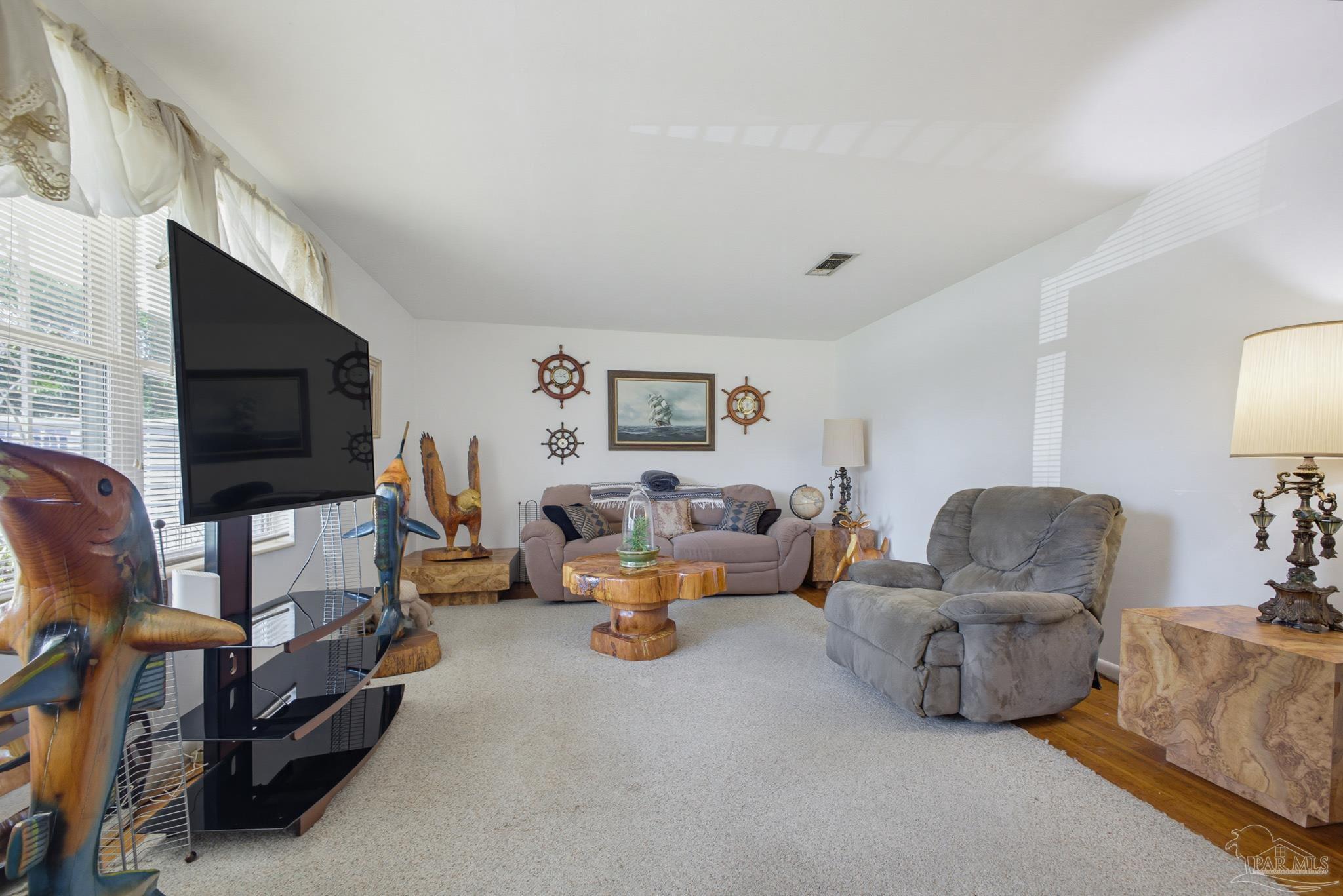 7412 Tippin Avenue Pensacola FL 32504
