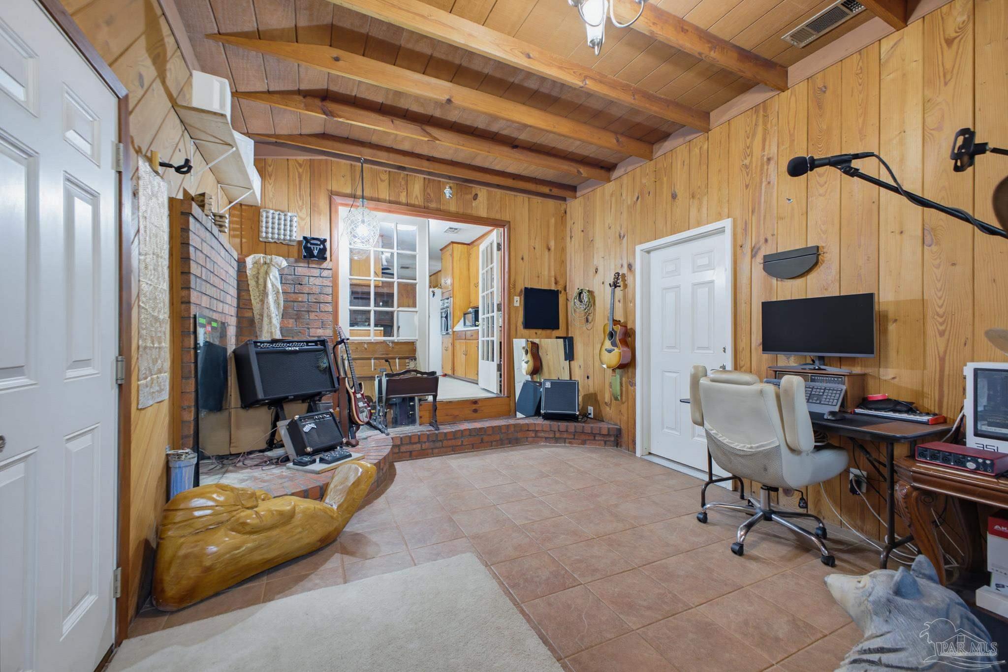 7412 Tippin Avenue Pensacola FL 32504