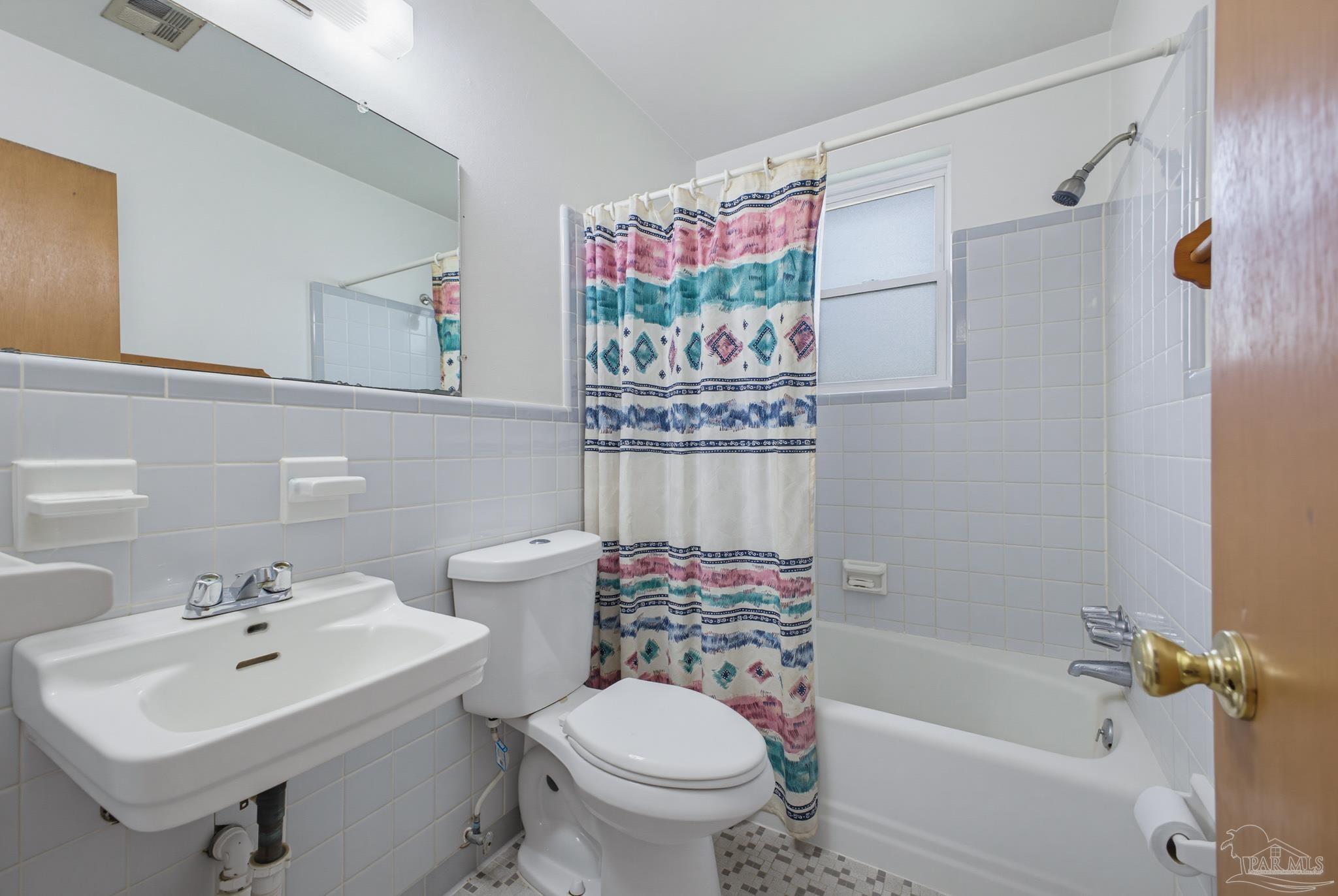7412 Tippin Avenue Pensacola FL 32504