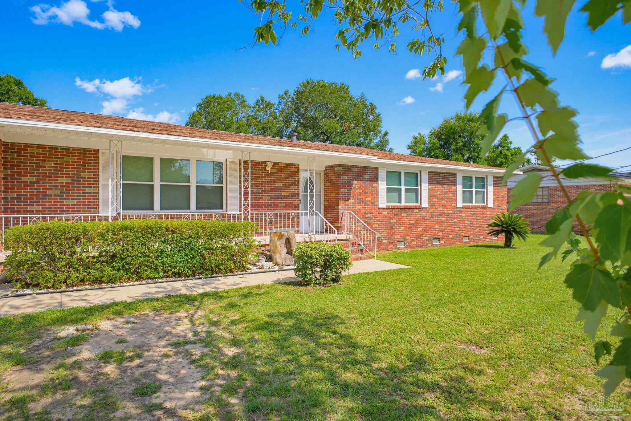 7412 Tippin Avenue Pensacola FL 32504
