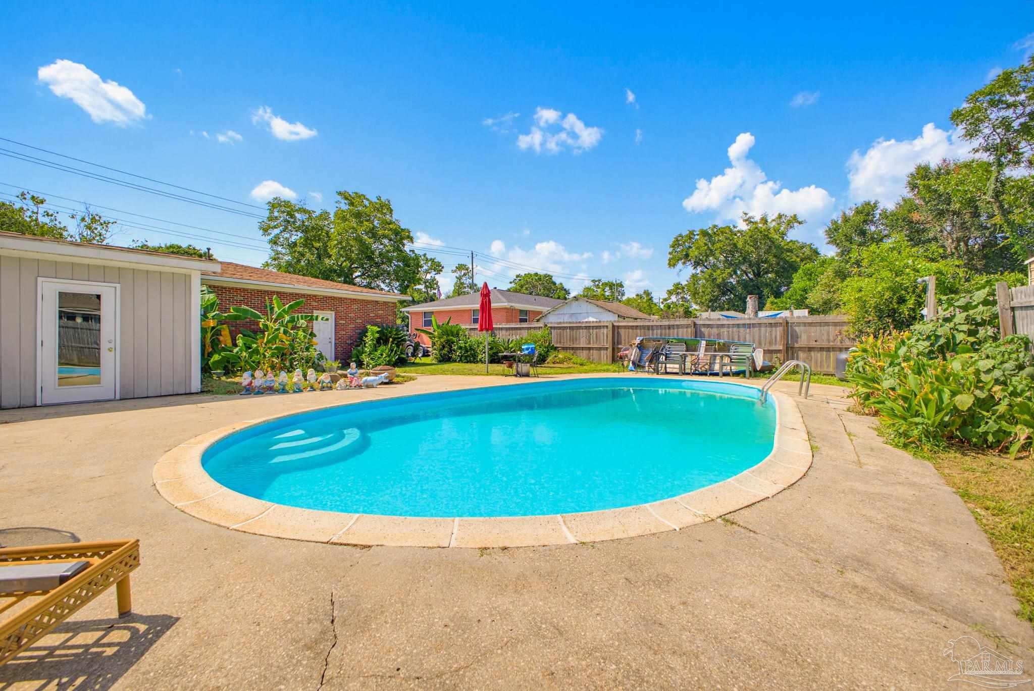 7412 Tippin Avenue Pensacola FL 32504