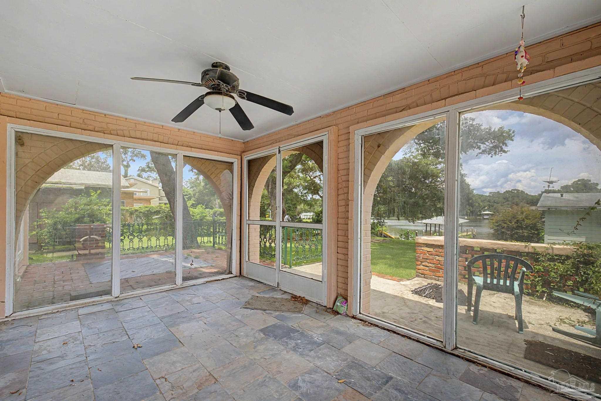 208 Pinewood Lane Pensacola FL 32507