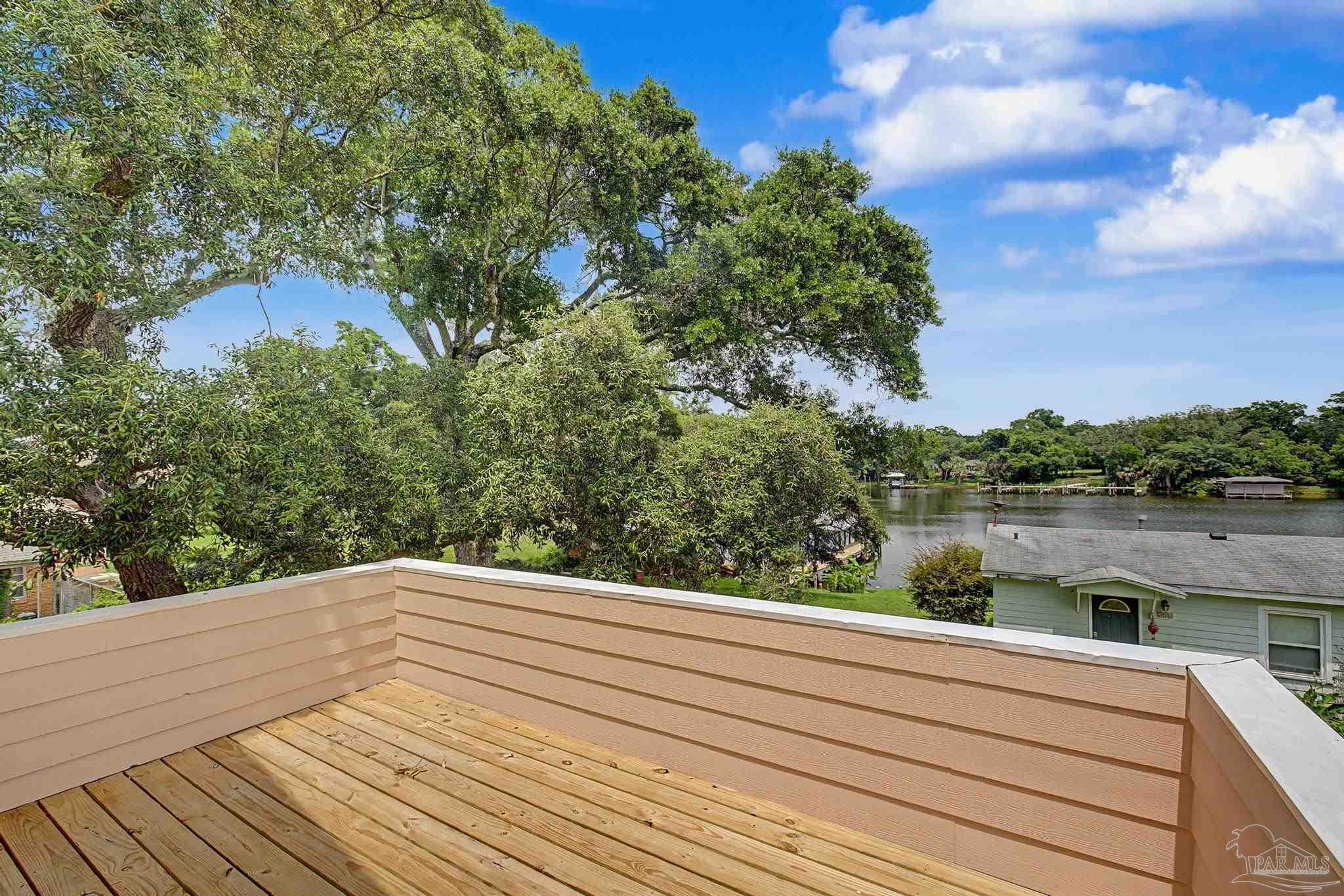 208 Pinewood Lane Pensacola FL 32507
