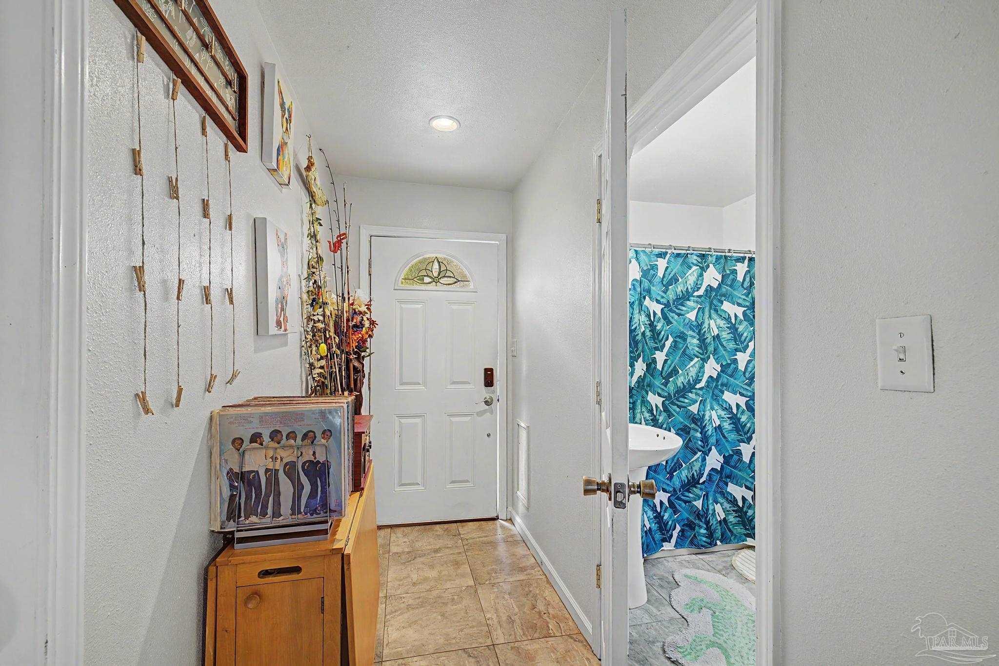 208 Pinewood Lane Pensacola FL 32507