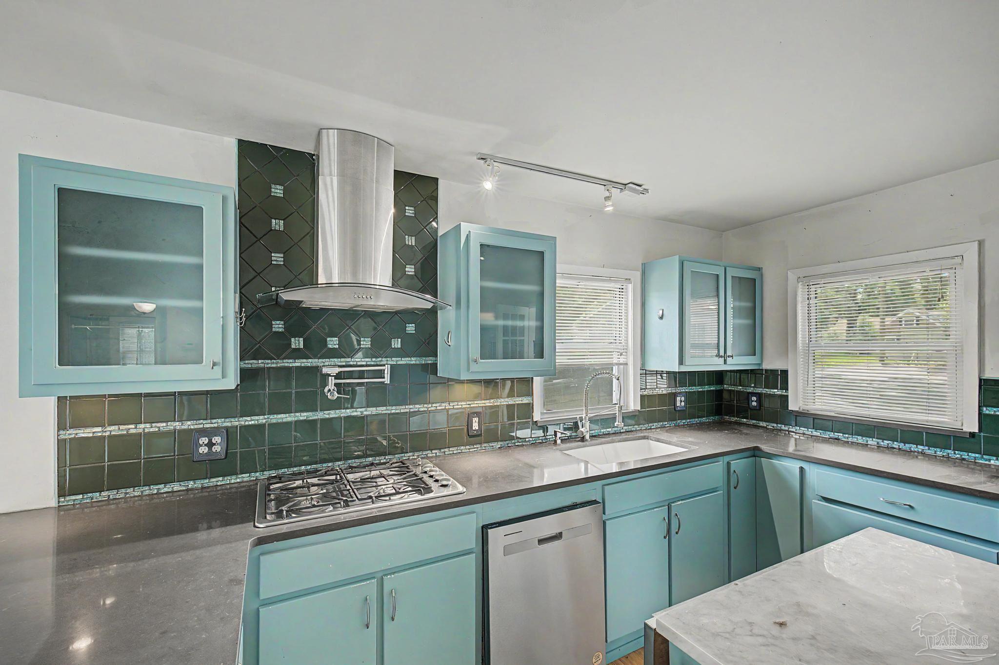 208 Pinewood Lane Pensacola FL 32507