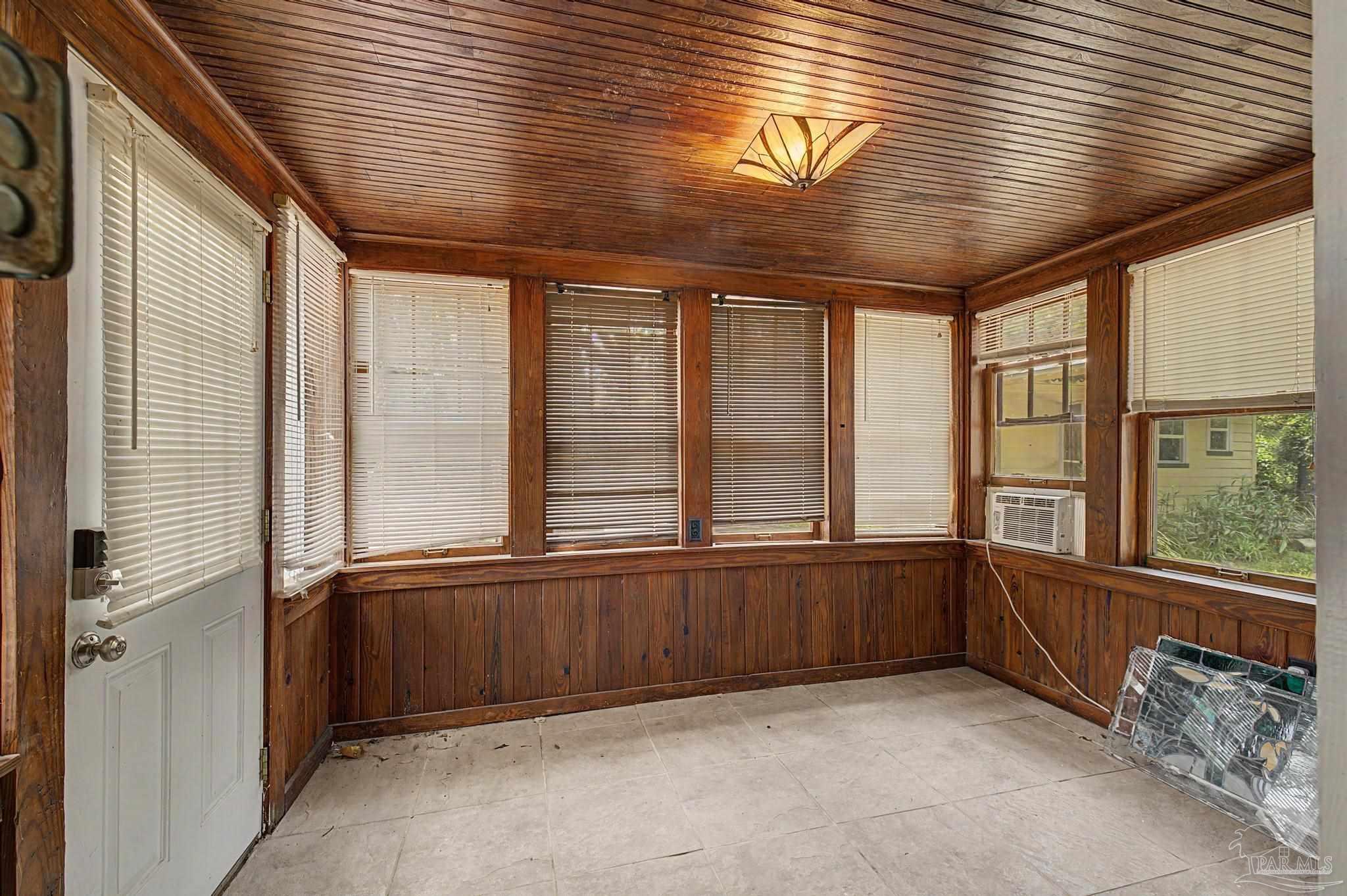 208 Pinewood Lane Pensacola FL 32507
