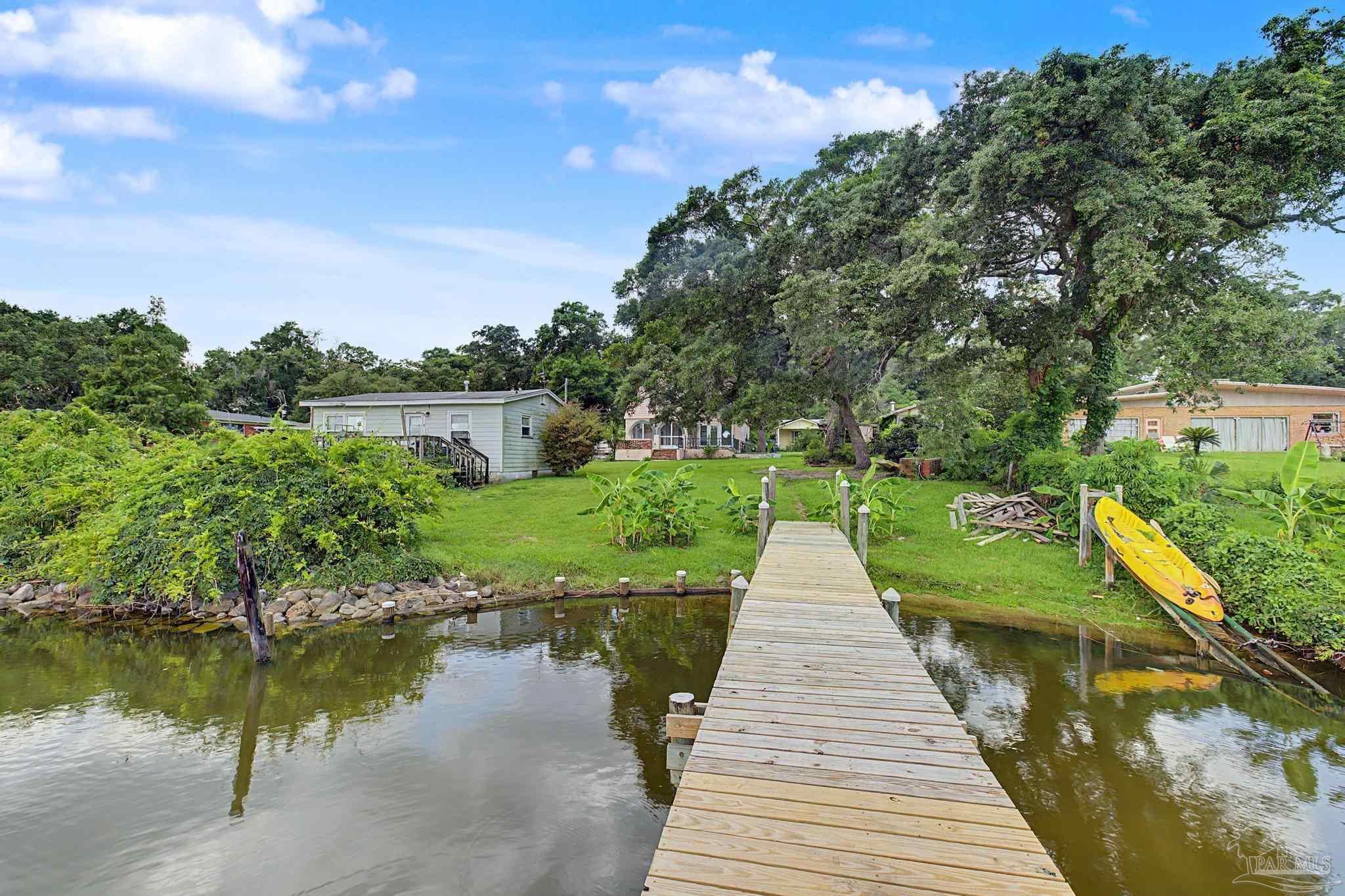 208 Pinewood Lane Pensacola FL 32507