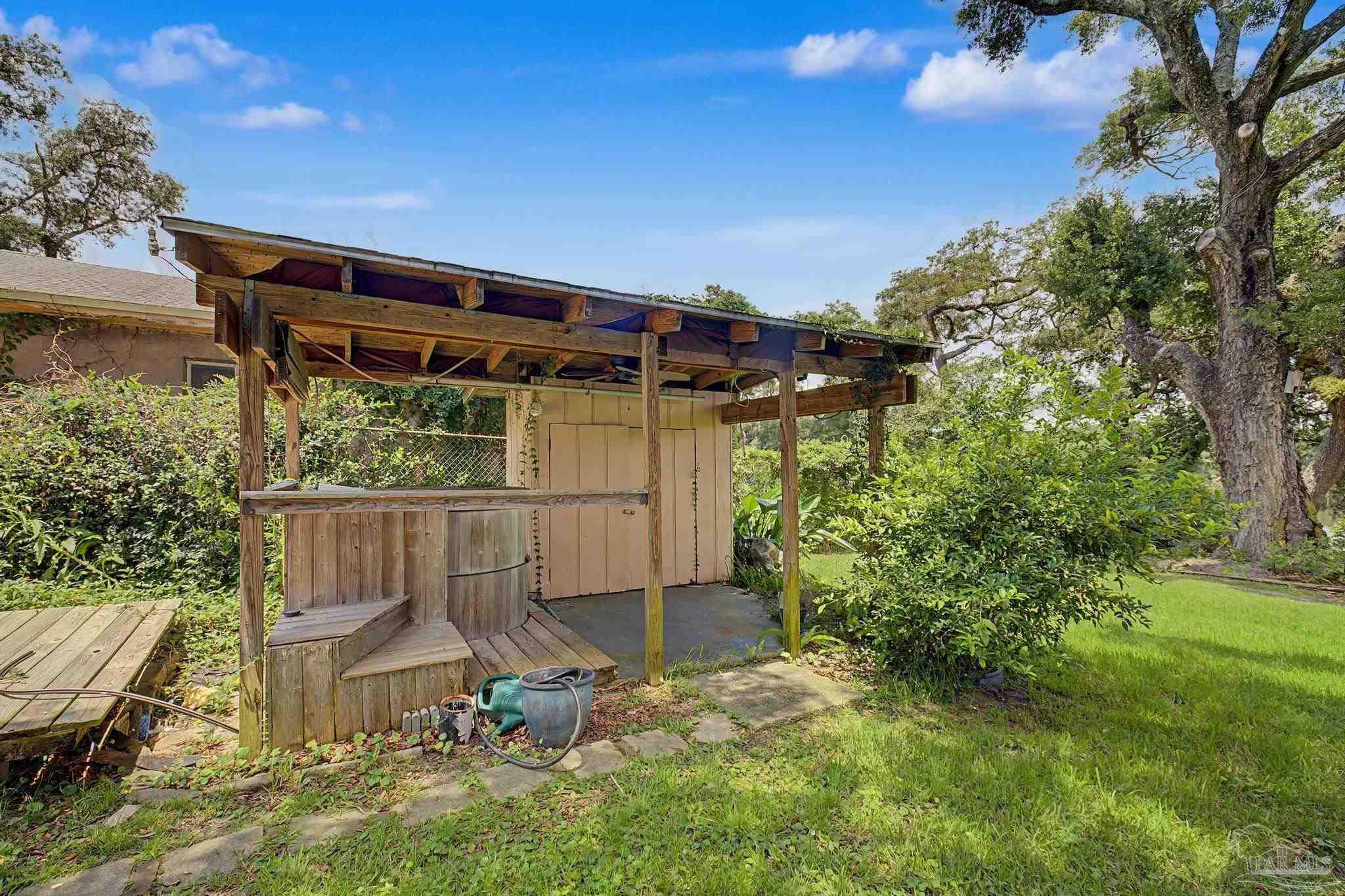 208 Pinewood Lane Pensacola FL 32507