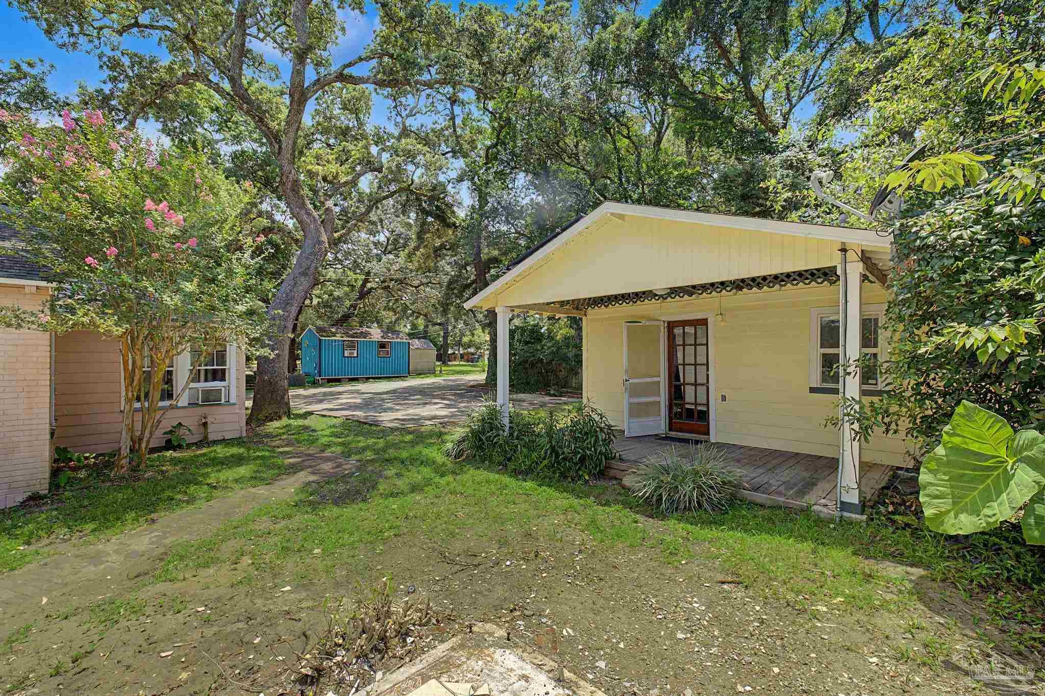 208 Pinewood Lane Pensacola FL 32507