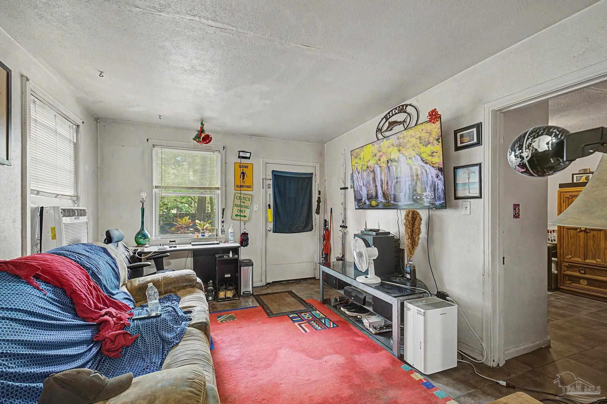208 Pinewood Lane Pensacola FL 32507
