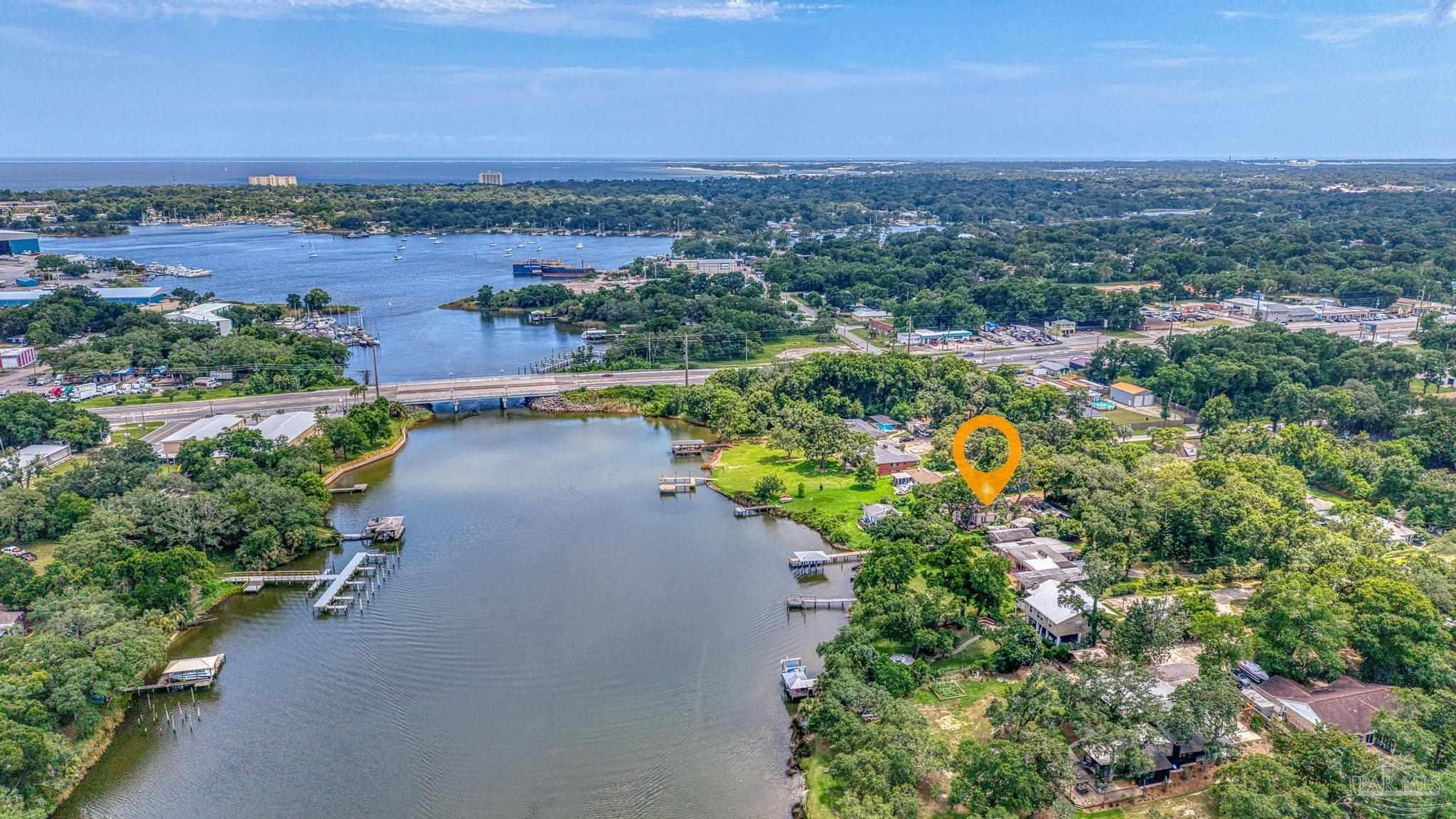 208 Pinewood Lane Pensacola FL 32507
