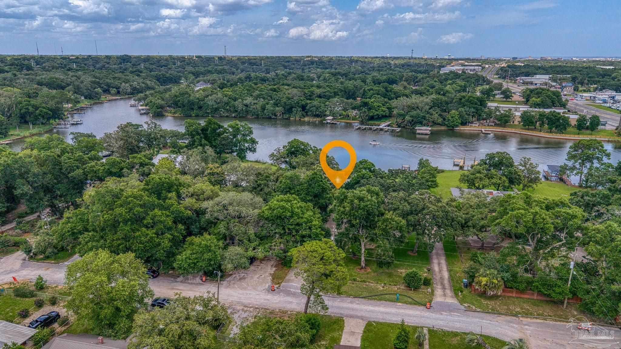 208 Pinewood Lane Pensacola FL 32507