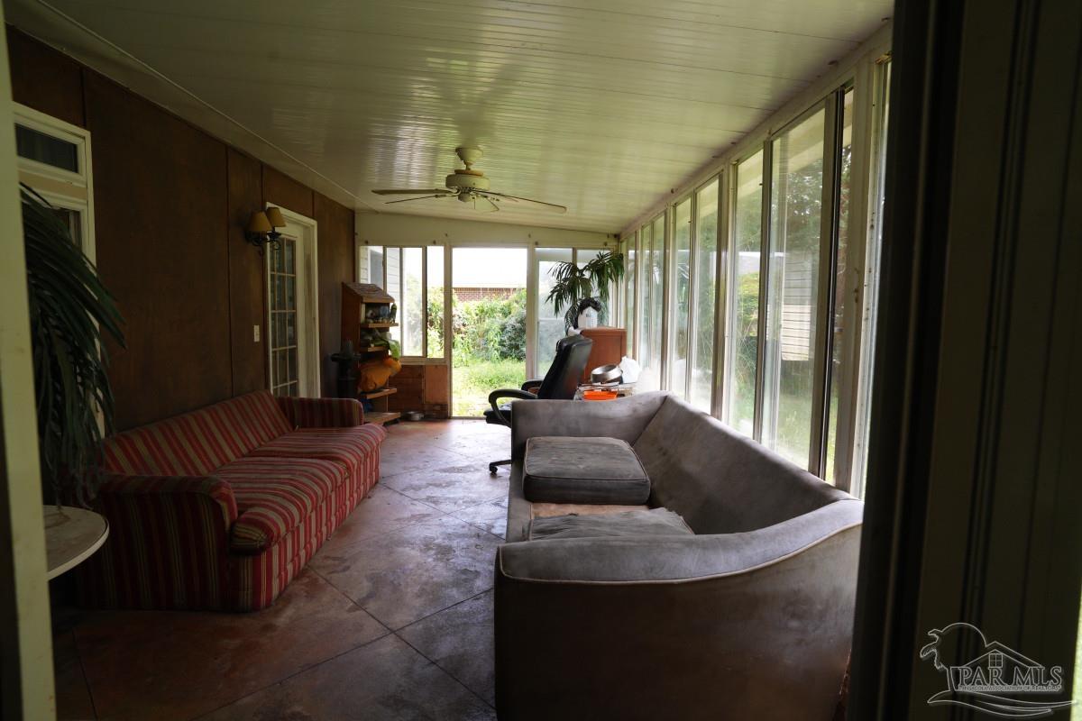 2005 Commodore Drive Navarre FL 32566
