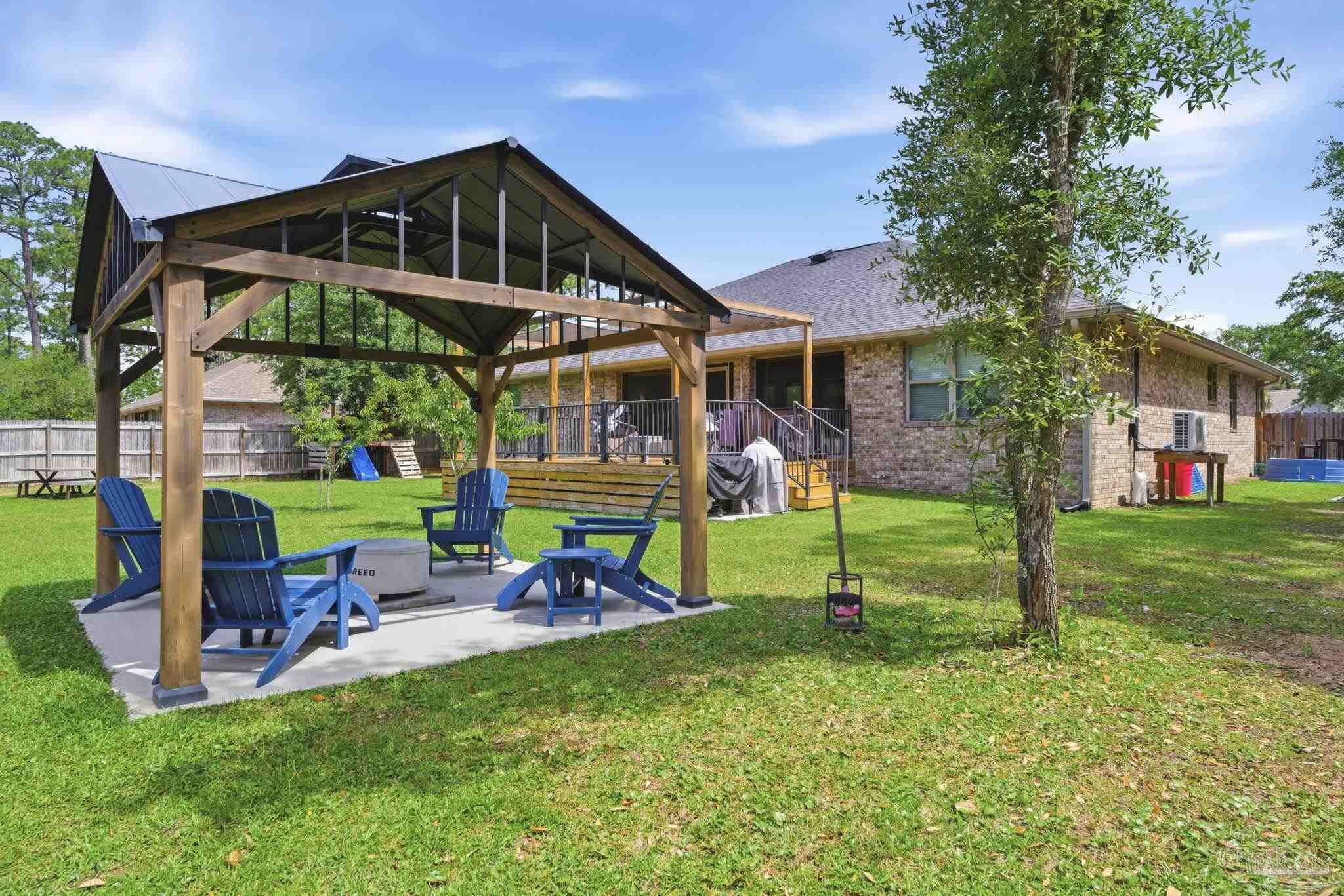 5469 North Shore Road Pensacola FL 32507