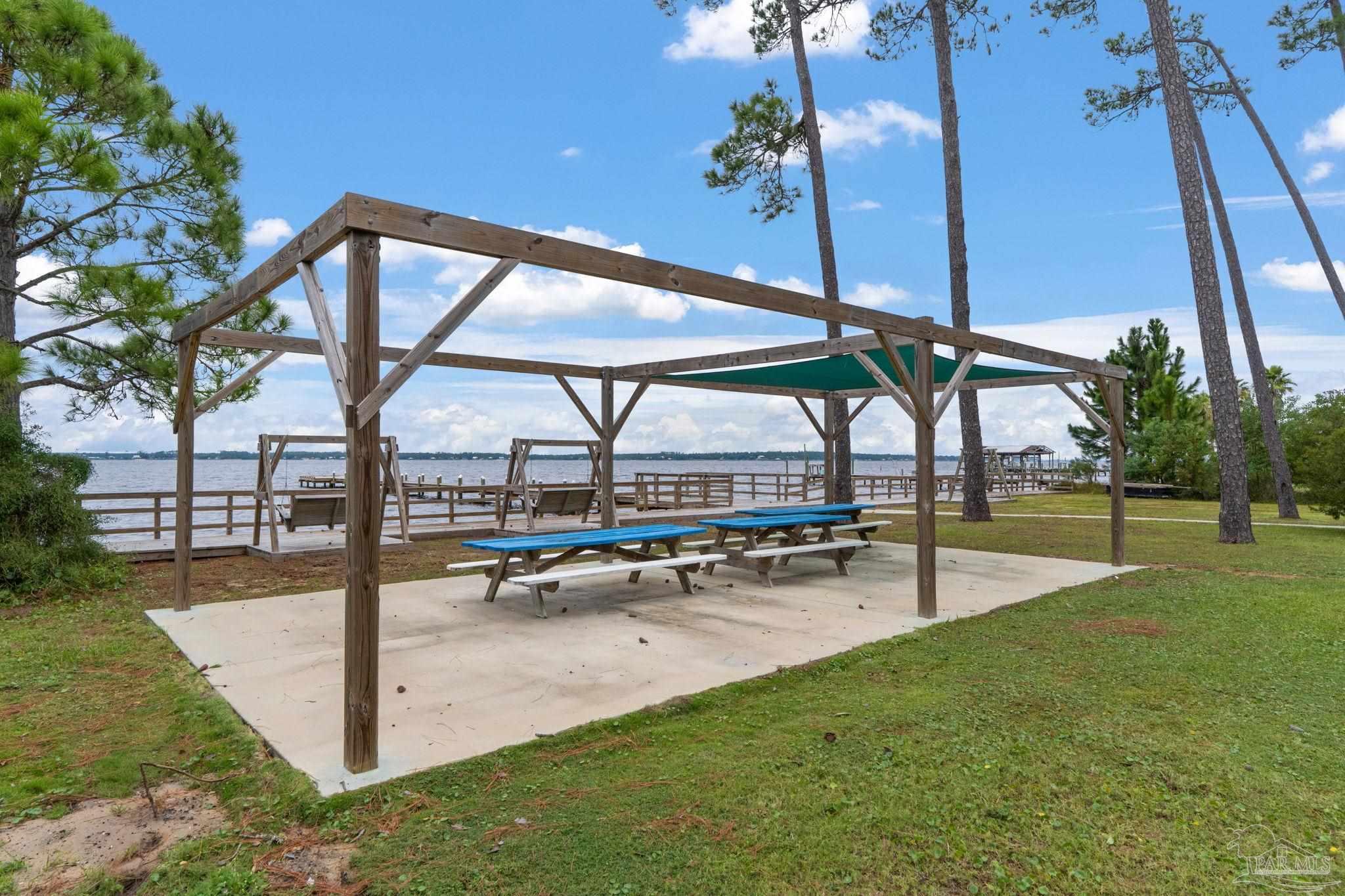 5469 North Shore Road Pensacola FL 32507