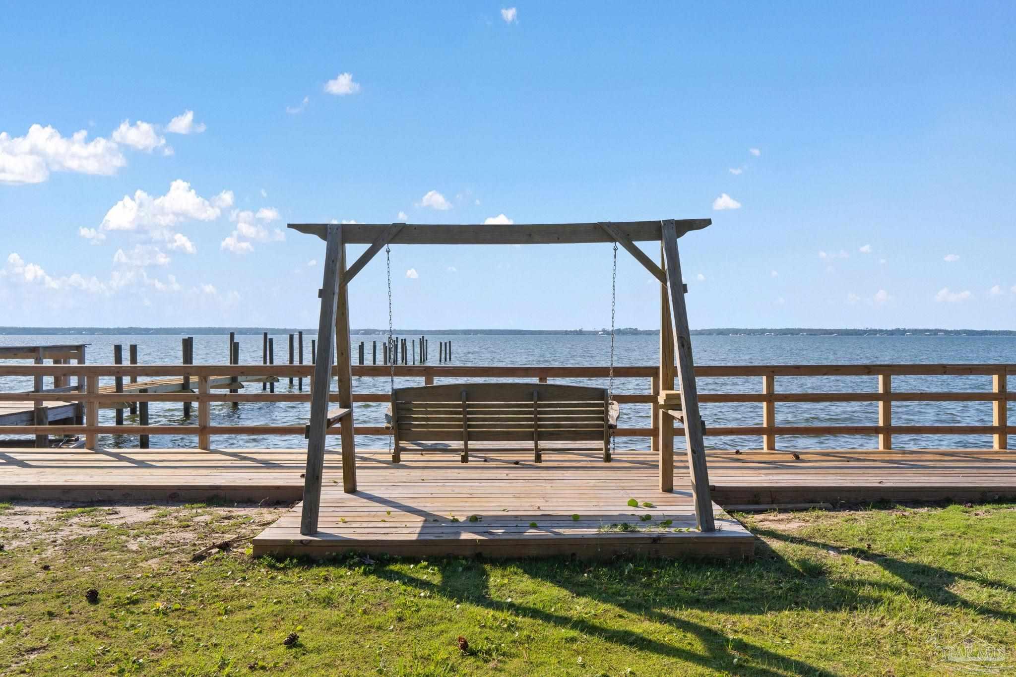 5469 North Shore Road Pensacola FL 32507
