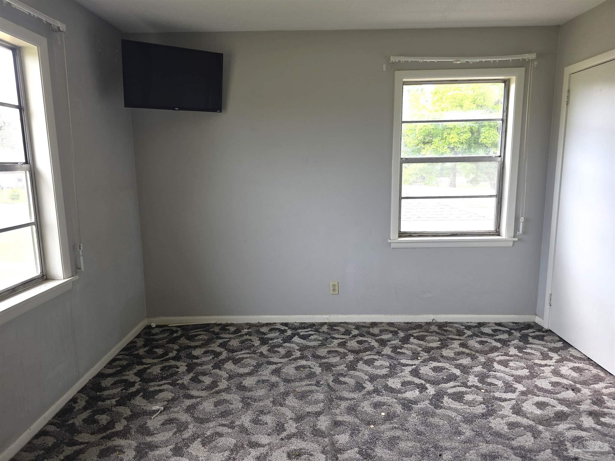 1402 E Leonard Street Pensacola FL 32503