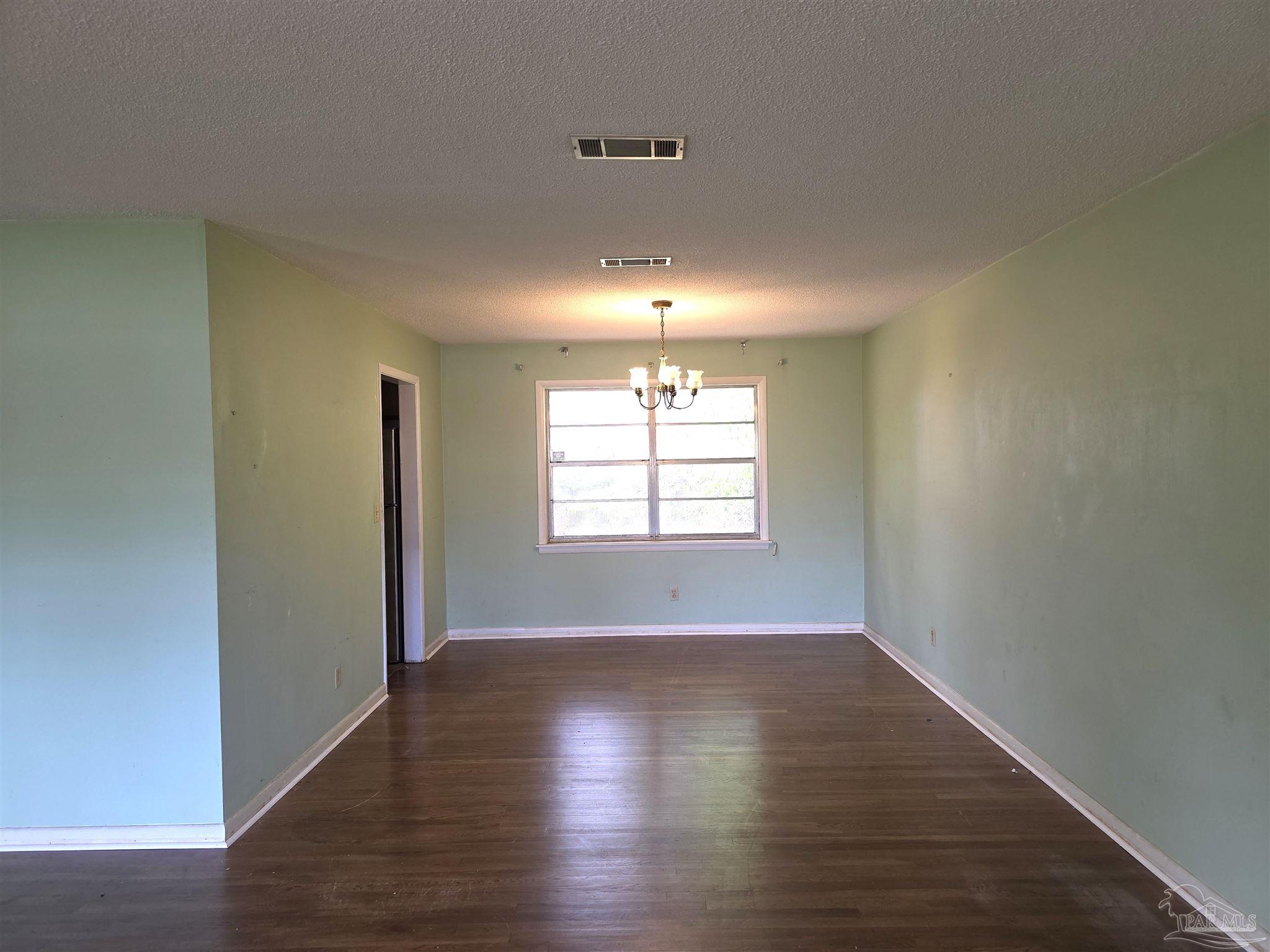 1402 E Leonard Street Pensacola FL 32503