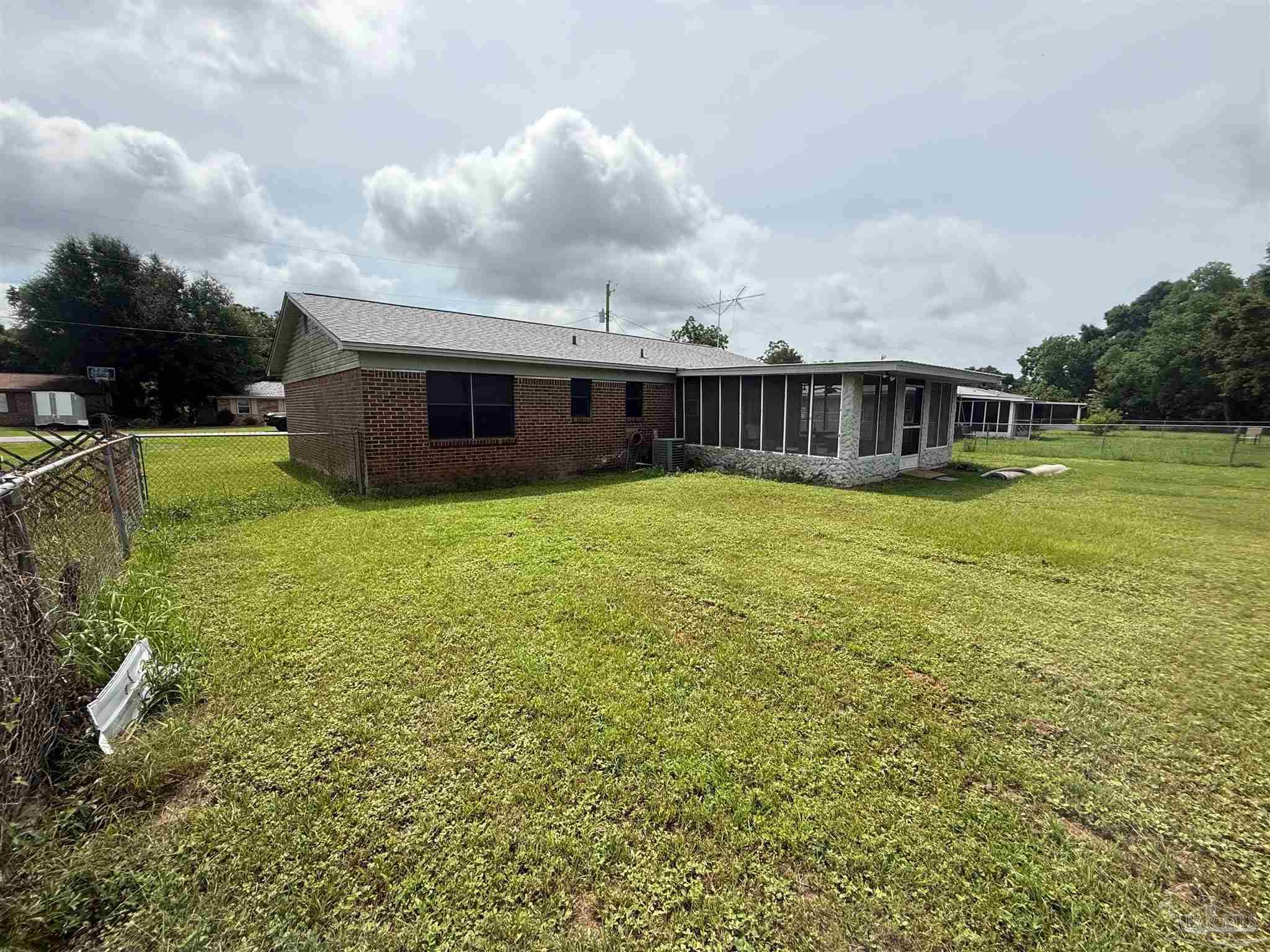 4373 Pine Villa Circle Pace FL 32571