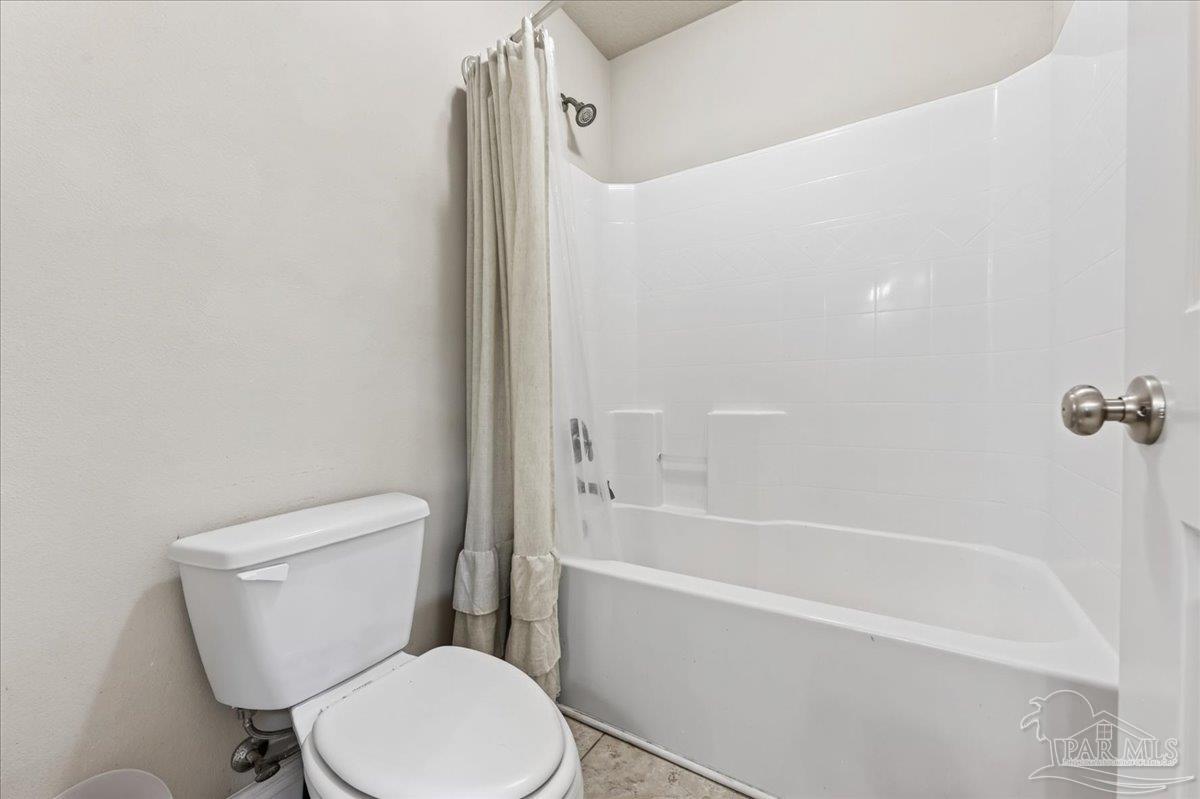 1819 Waterford Sound Boulevard Gulf Breeze FL 32563