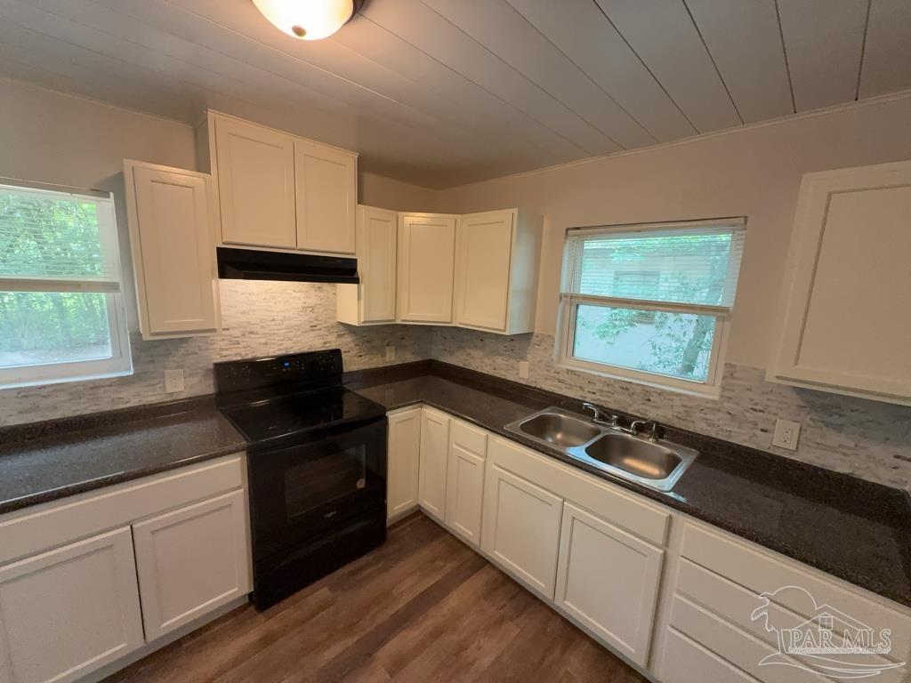 4531 Versailles Drive Pensacola FL 32505