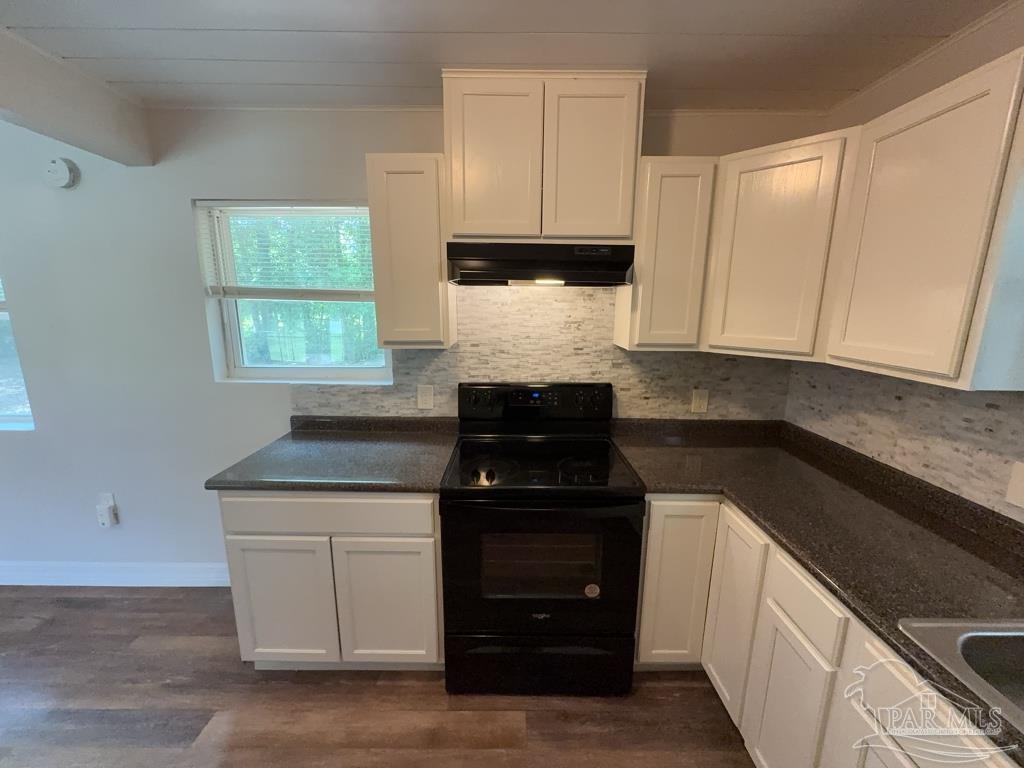 4531 Versailles Drive Pensacola FL 32505