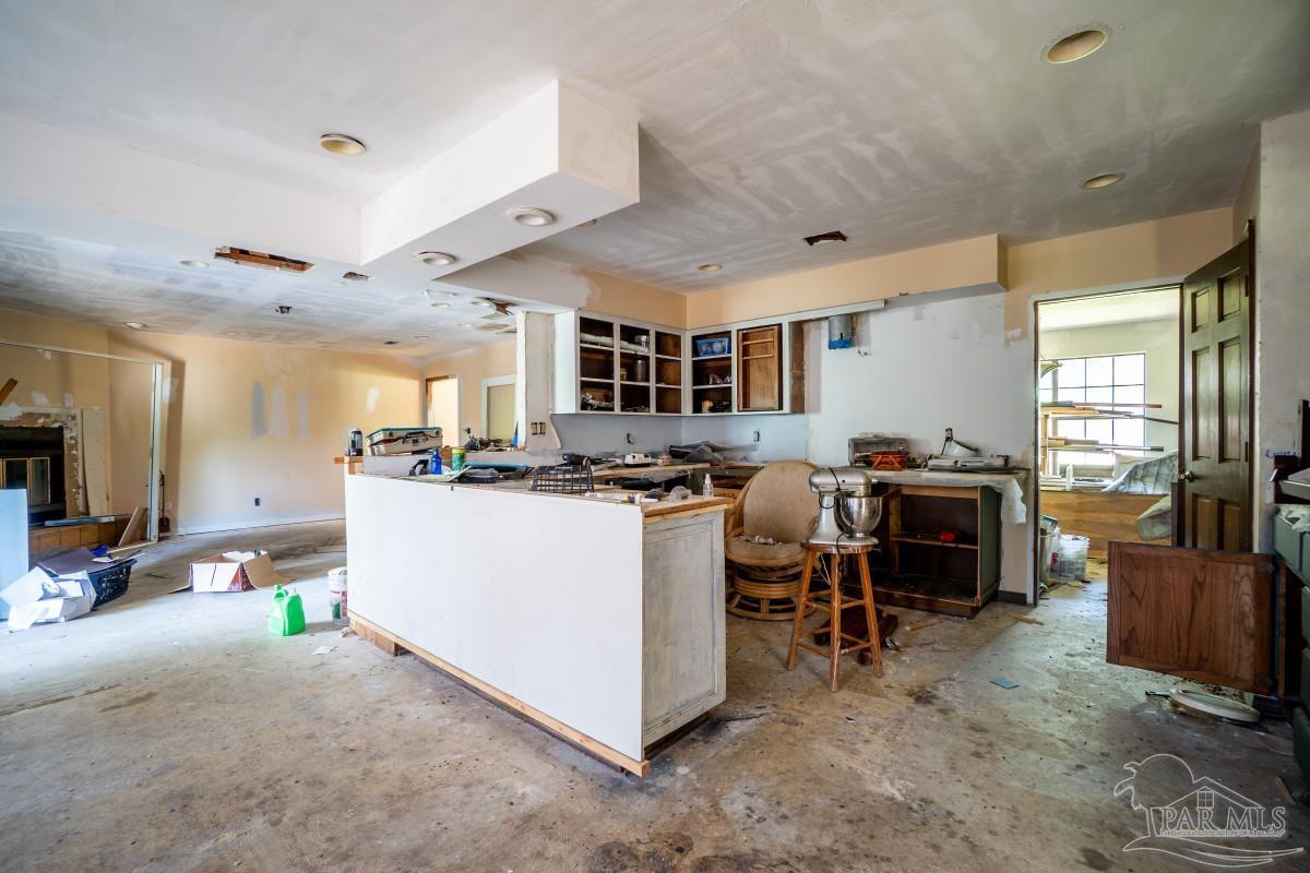 406 Twin Lakes Drive Pensacola FL 32504