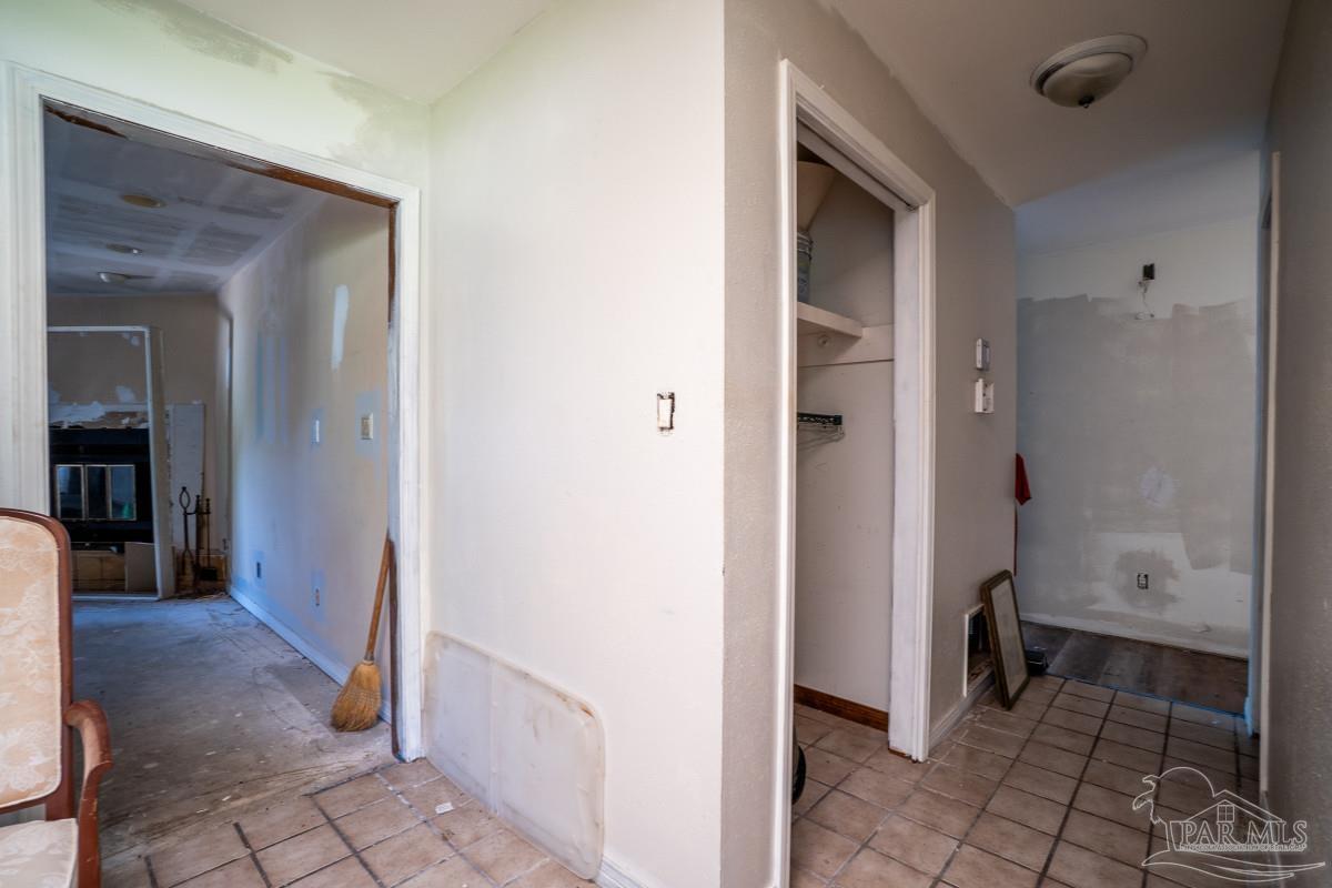 406 Twin Lakes Drive Pensacola FL 32504