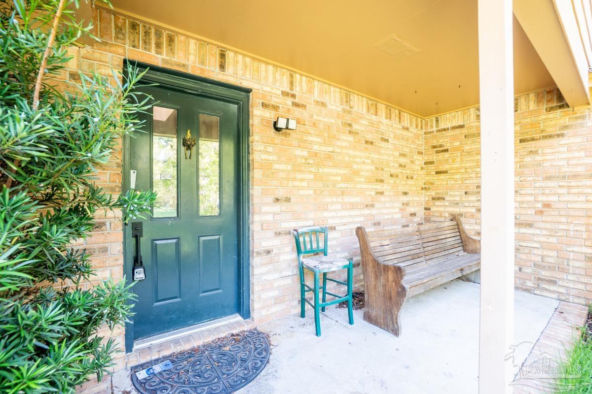 406 Twin Lakes Drive Pensacola FL 32504