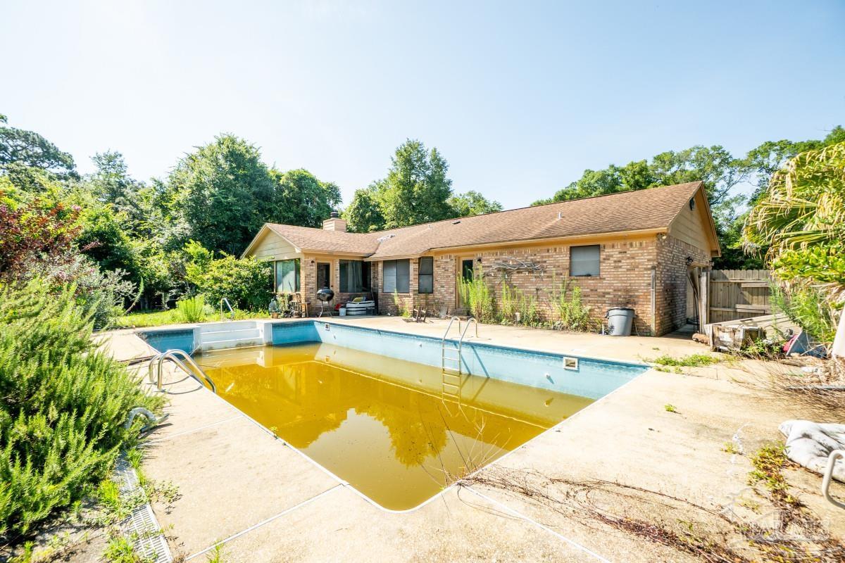 406 Twin Lakes Drive Pensacola FL 32504