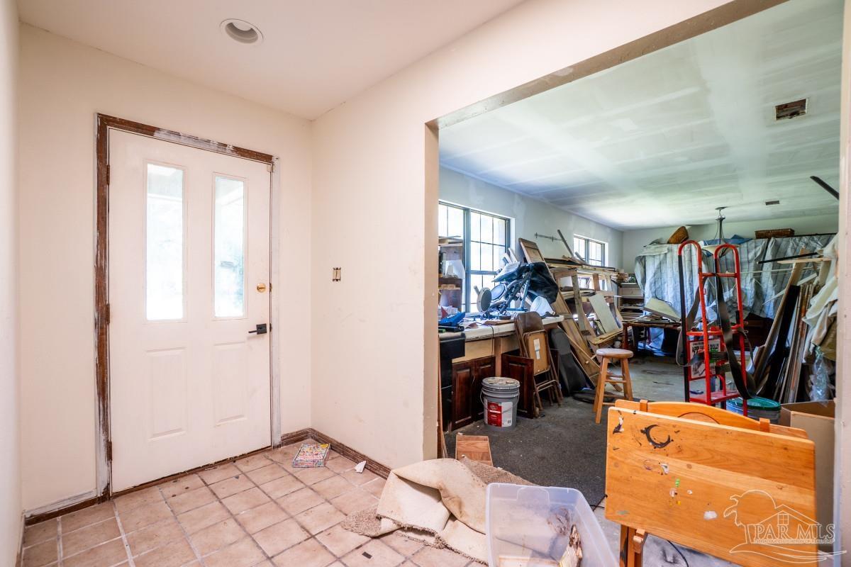 406 Twin Lakes Drive Pensacola FL 32504