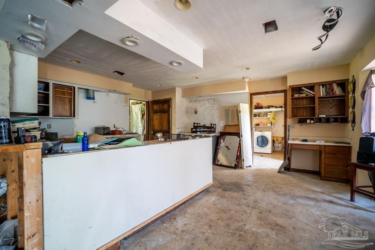 406 Twin Lakes Drive Pensacola FL 32504