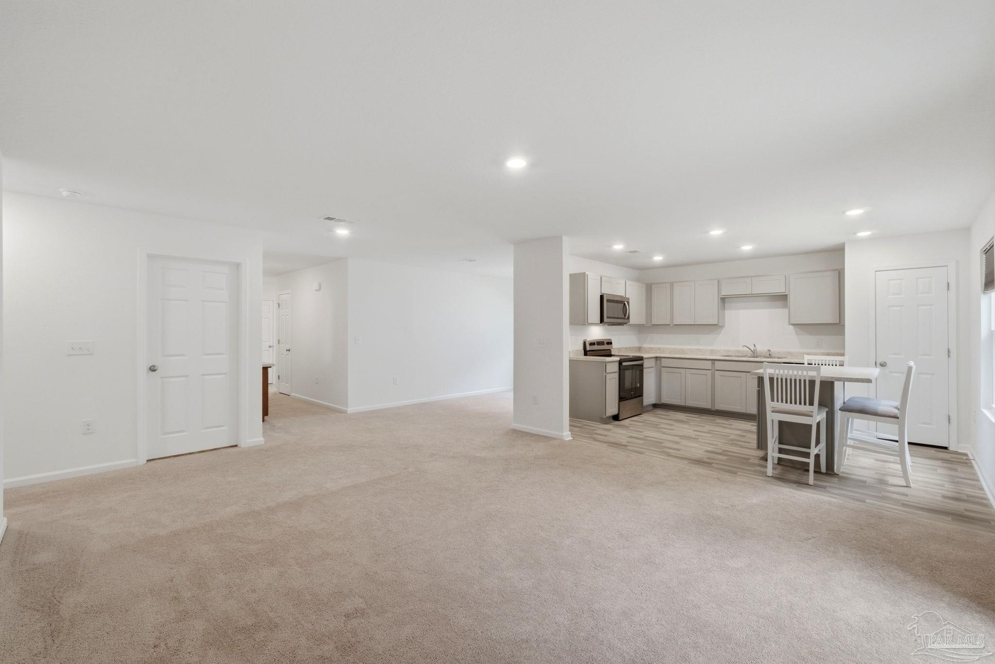2752 Savannah Michelle Lane Pensacola FL 32534