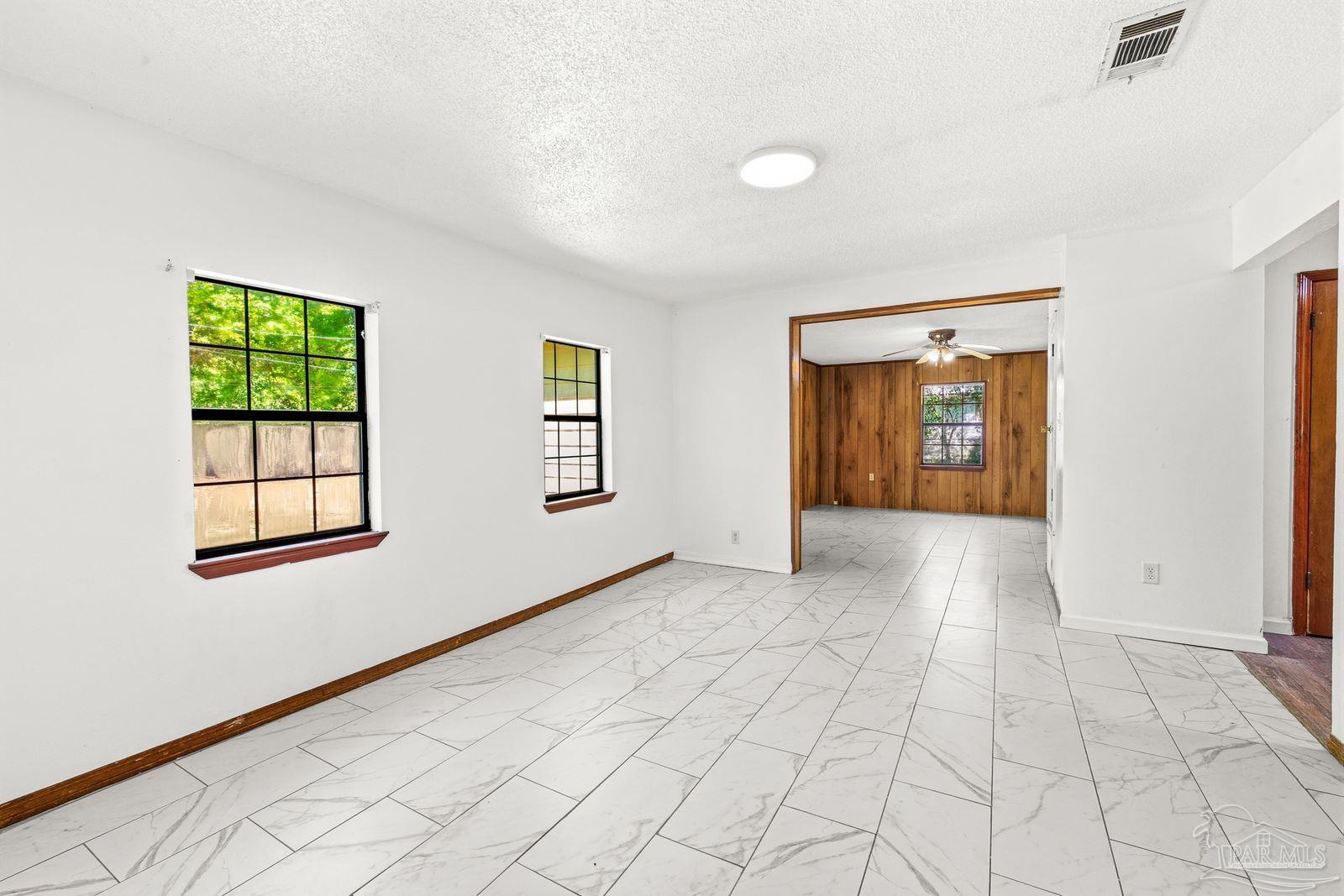 2403 E Johnson Avenue Pensacola FL 32514